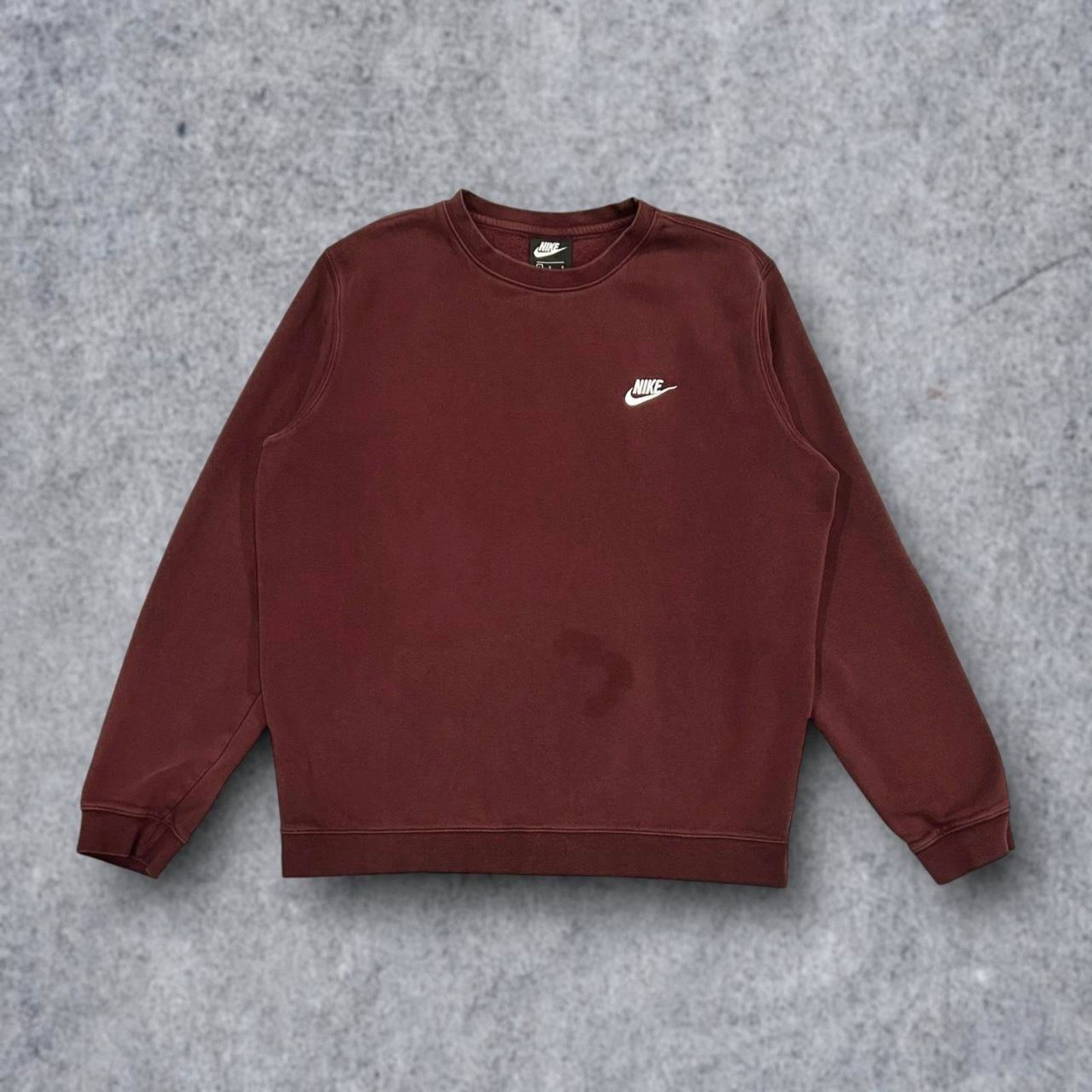 Nike Nike Club Sports / Athletic Wear Burgundy Vintage Sweatshirt Size US L / EU 52-54 / 3 - 1 Thumbnail