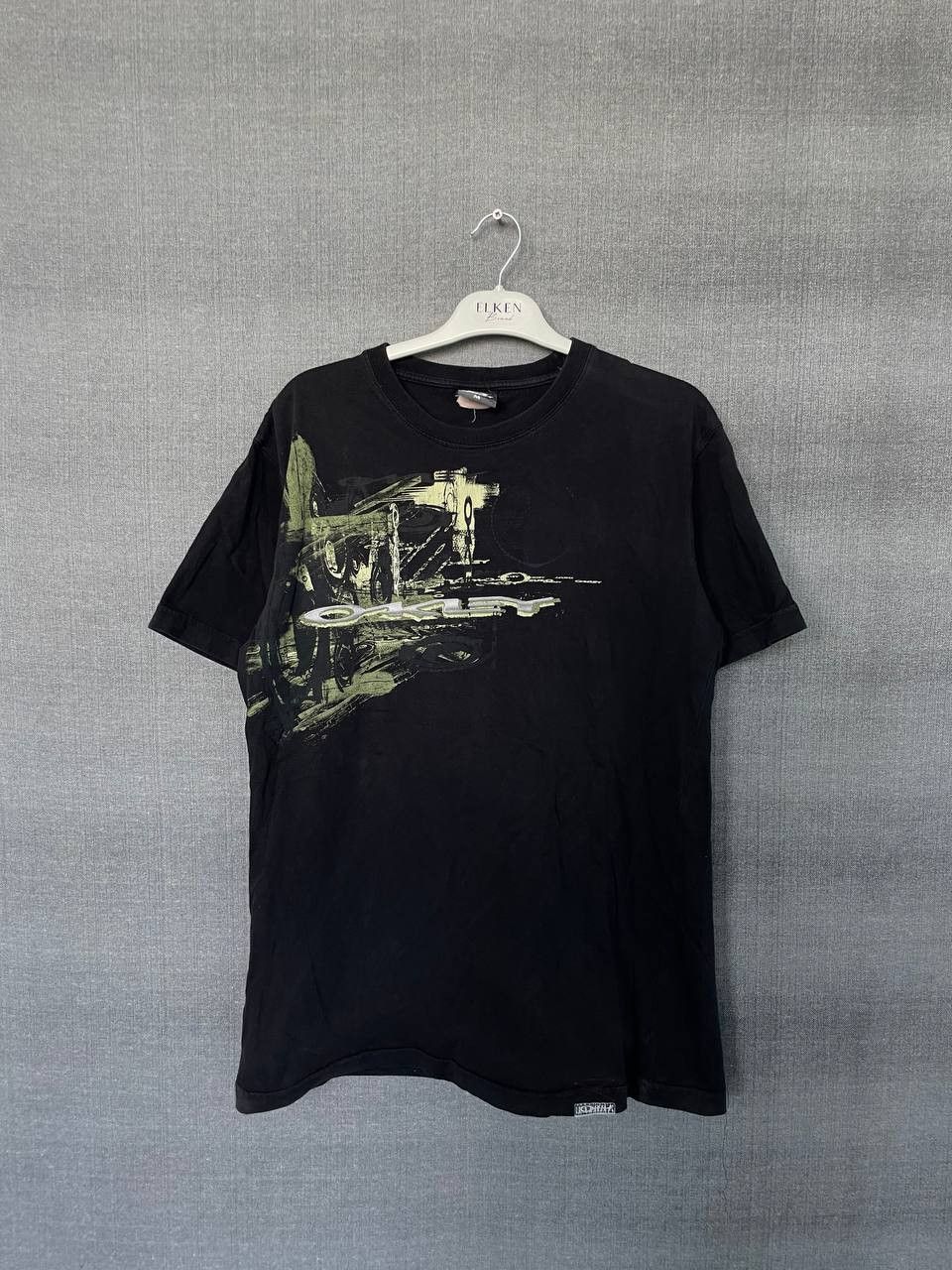 Vintage 90s Y2K Oakley Center Spellout Logo Tee