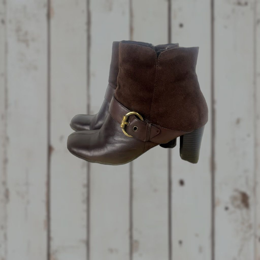 Vintage Bare Traps Talania Dk Brown Ankle Boots Womens 7.5M Leather Round Toe Zip Buckle 3in Heel Block City Going Out Fall Winter Bootie Size US 8 / IT 38 - 1 Thumbnail