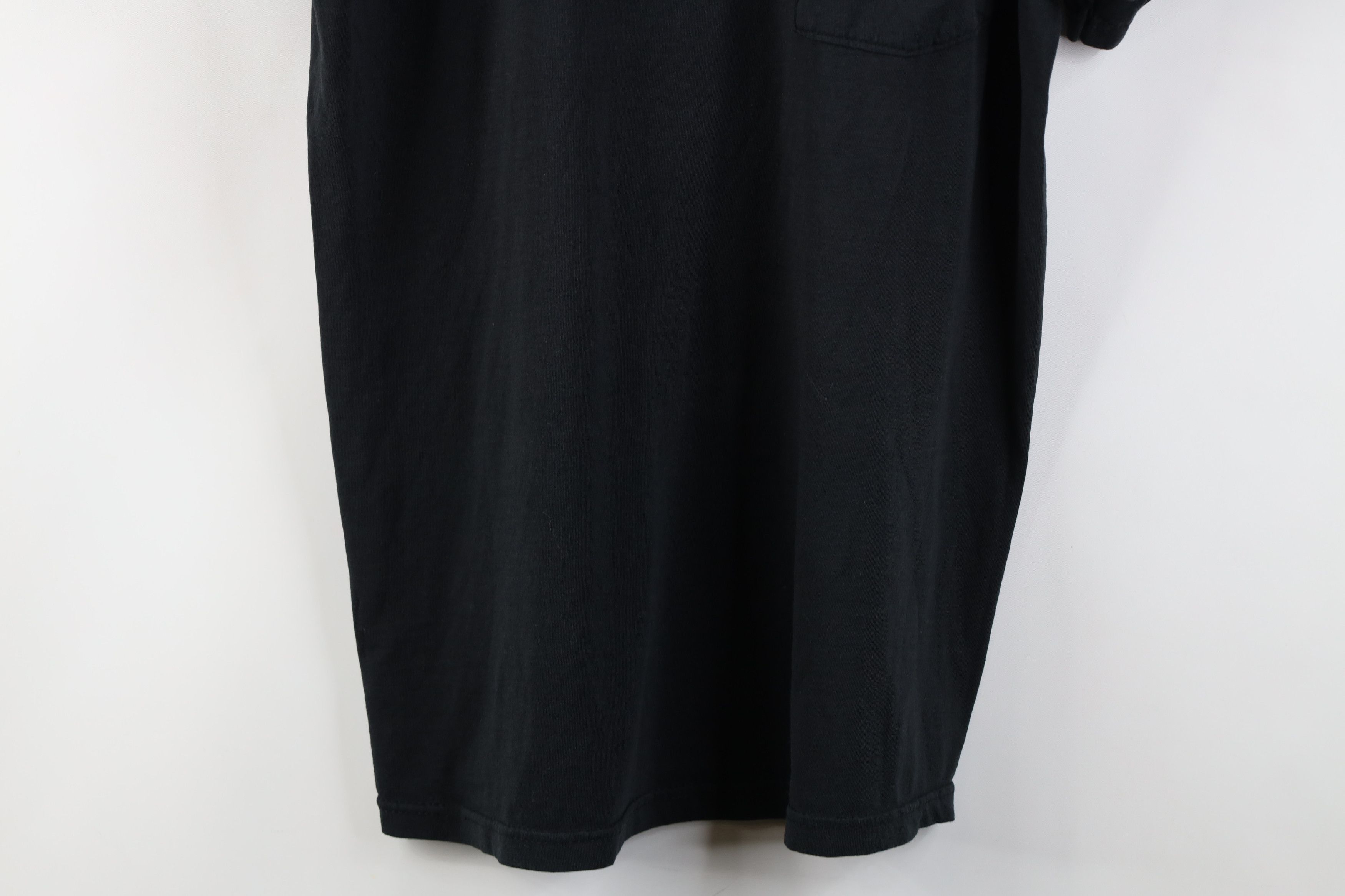 Vintage Vintage 90s Streetwear Faded Blank Thin Pocket T-Shirt Black Size US M / EU 48-50 / 2 - 3 Thumbnail
