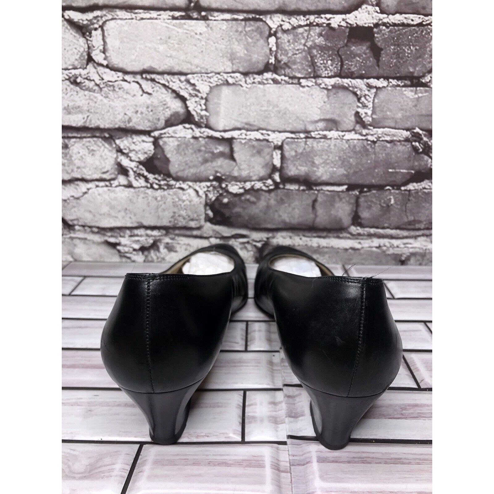 Salvatore Ferragamo Salvatore Ferragamo Black Leather Cap Toe Pumps Dress Heels Size US 9 / IT 39 - 4 Thumbnail