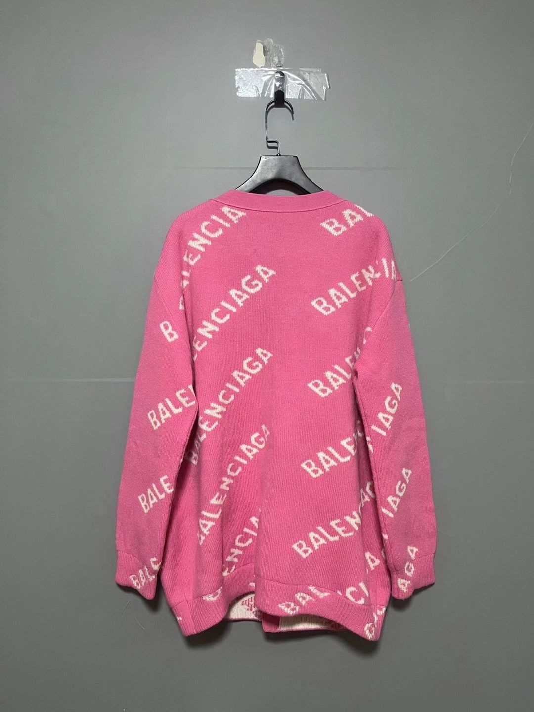 Balenciaga Balenciaga bullet screen full of logo cardigan shirt 2501-N Size US M / EU 48-50 / 2 - 2 Thumbnail