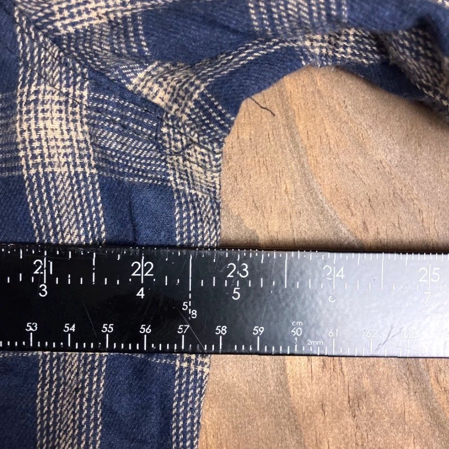 Vintage VINTAGE A51117holes Live Fovrever Mens Shirt Plaid Button-Down Cotton Blend L Navy Beige (Collared, Long Sleeve) Mens Size US L / EU 52-54 / 3 - 7 Thumbnail
