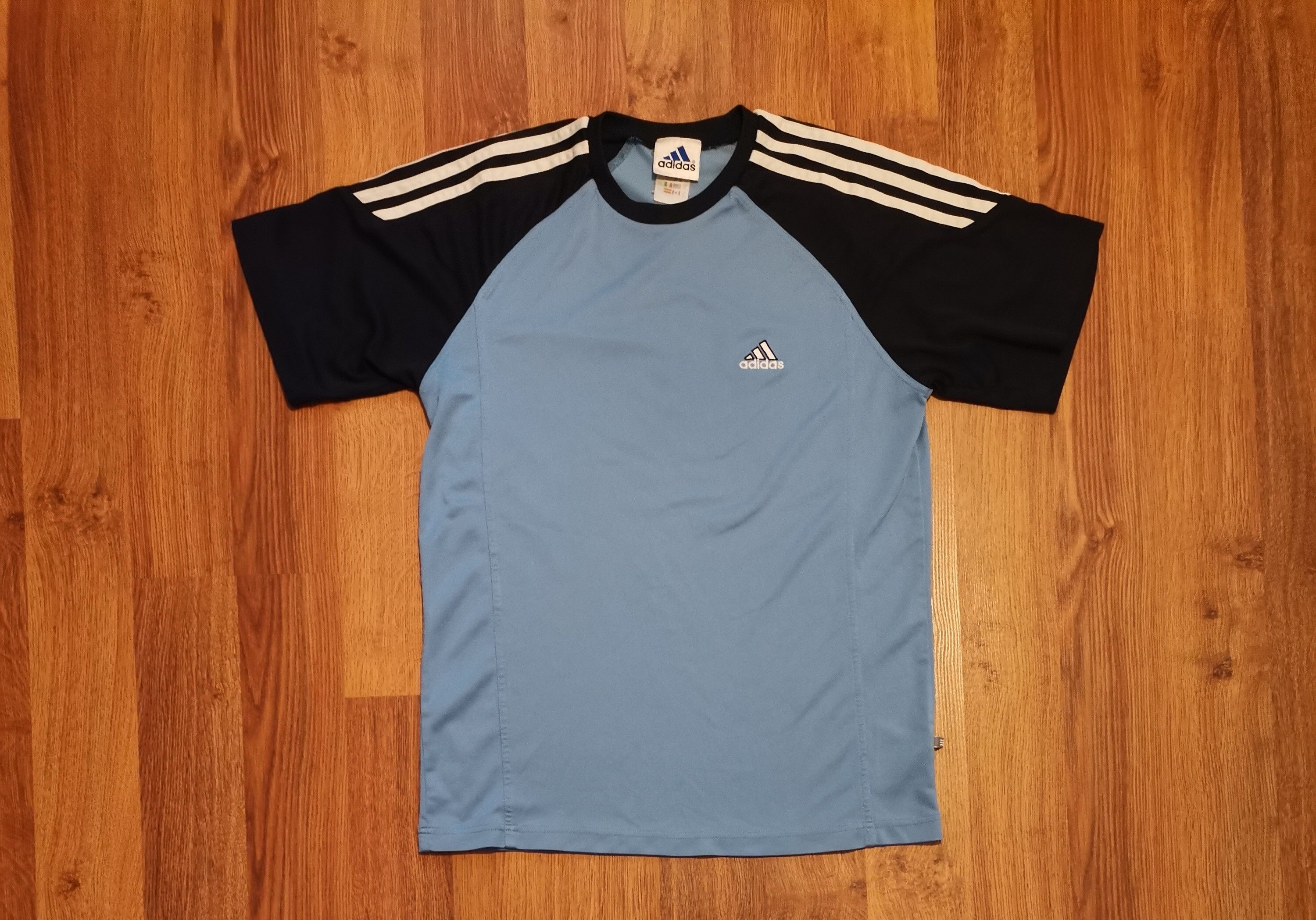 Adidas Vintage Adidas T-Shirt Size US M / EU 48-50 / 2 - 1 Thumbnail