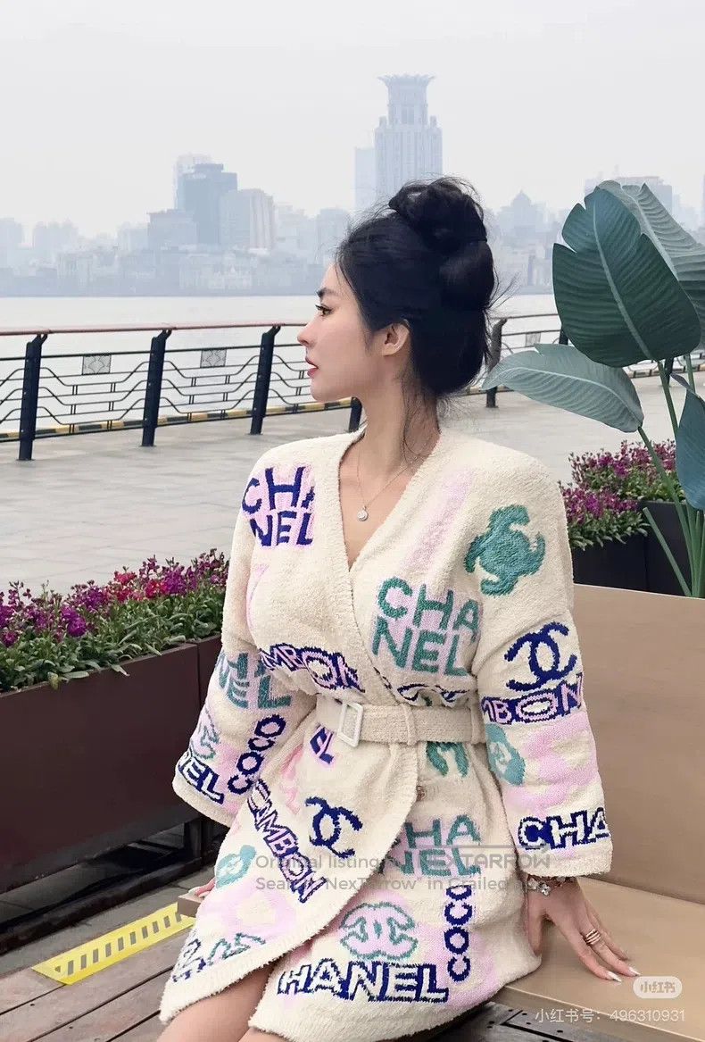 Chanel Chanel 23p colour logo bathrobe coat Size XS / US 0-2 / IT 36-38 - 3 Thumbnail