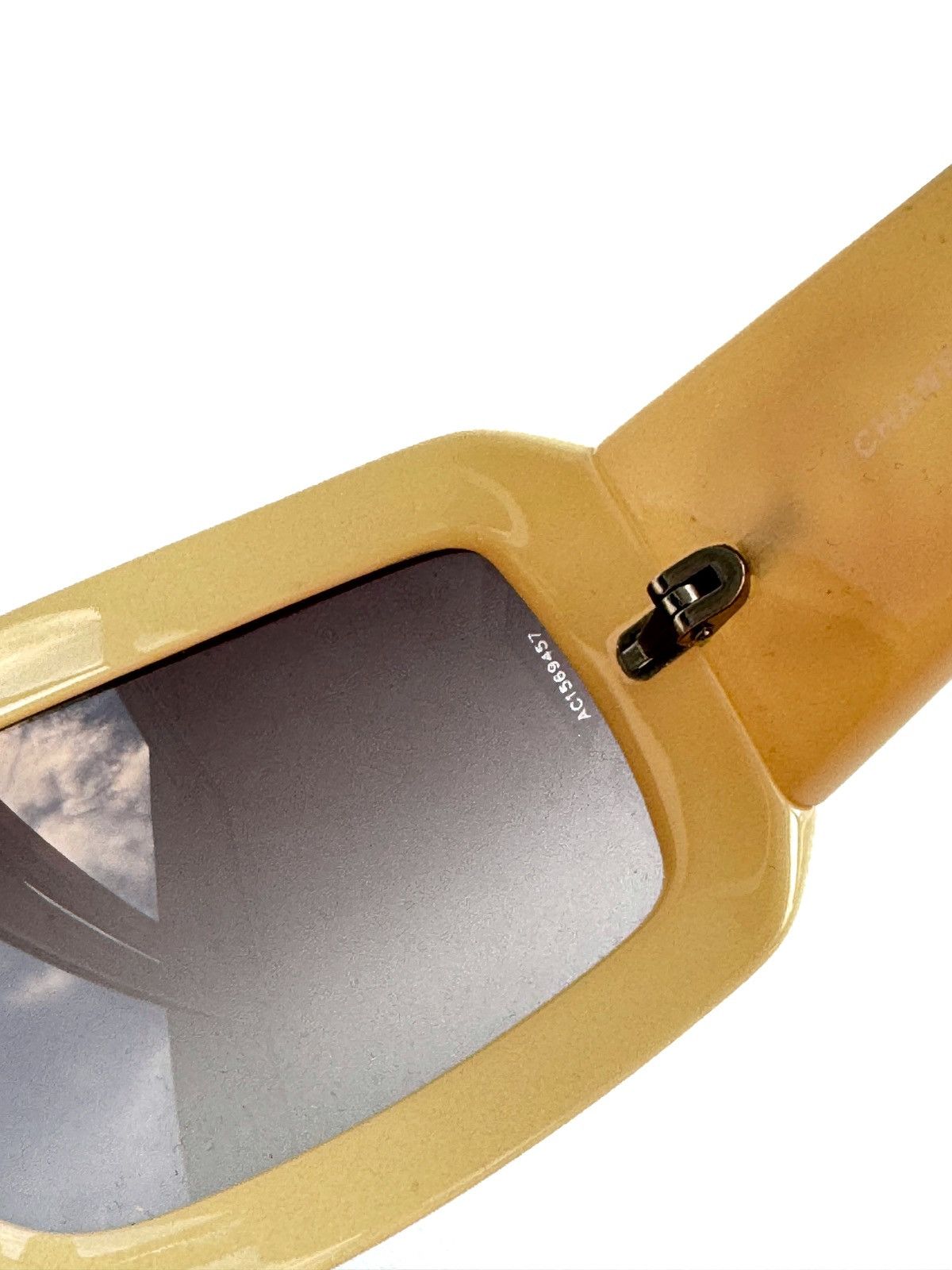 Chanel Vintage Chanel Sunglasses Cream CC Mother Of Pearl Size ONE SIZE - 8 Thumbnail