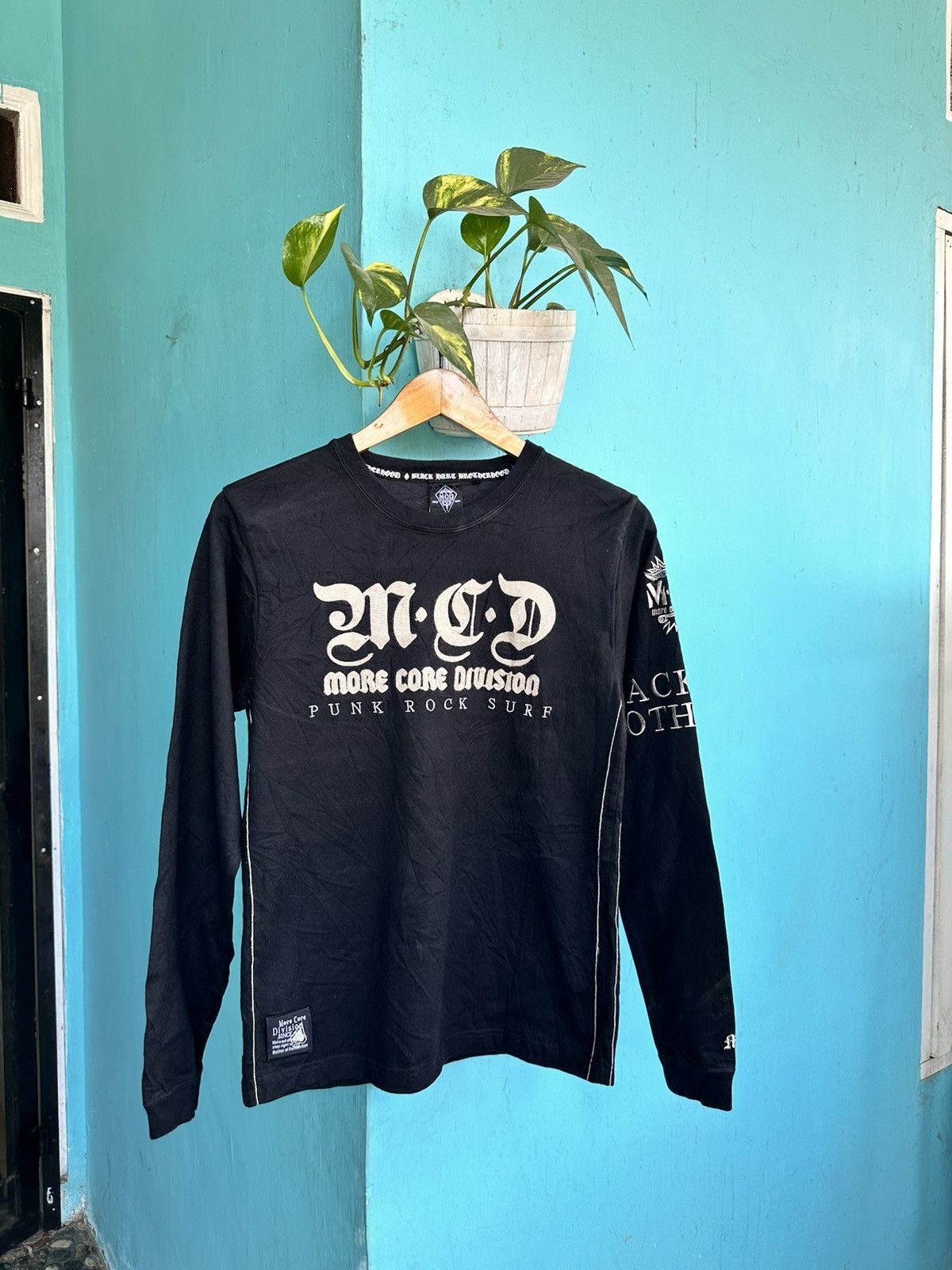 More Core Division Long Sleeve t-shirt
