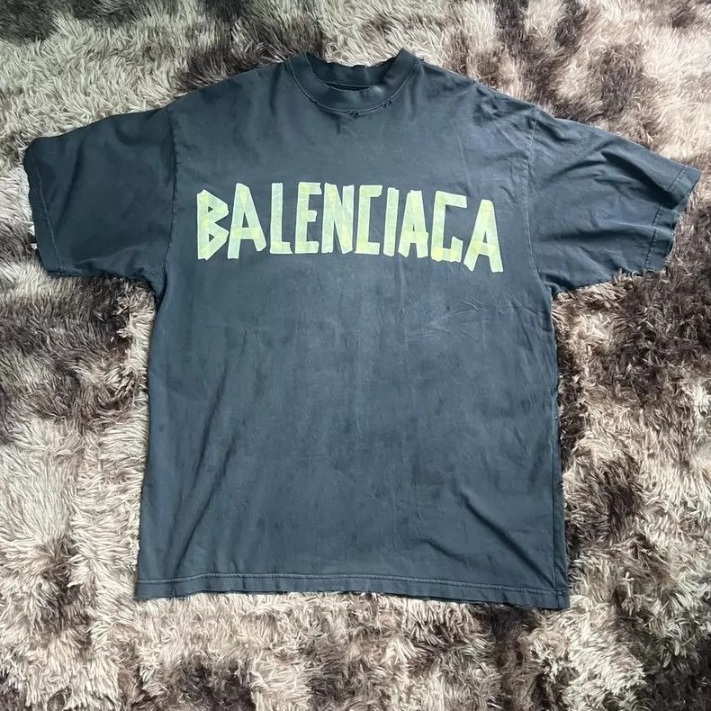 Balenciaga Balenciaga Washed Distressed Short Sleeve Tee Size US XS / EU 42 / 0 - 1 Thumbnail
