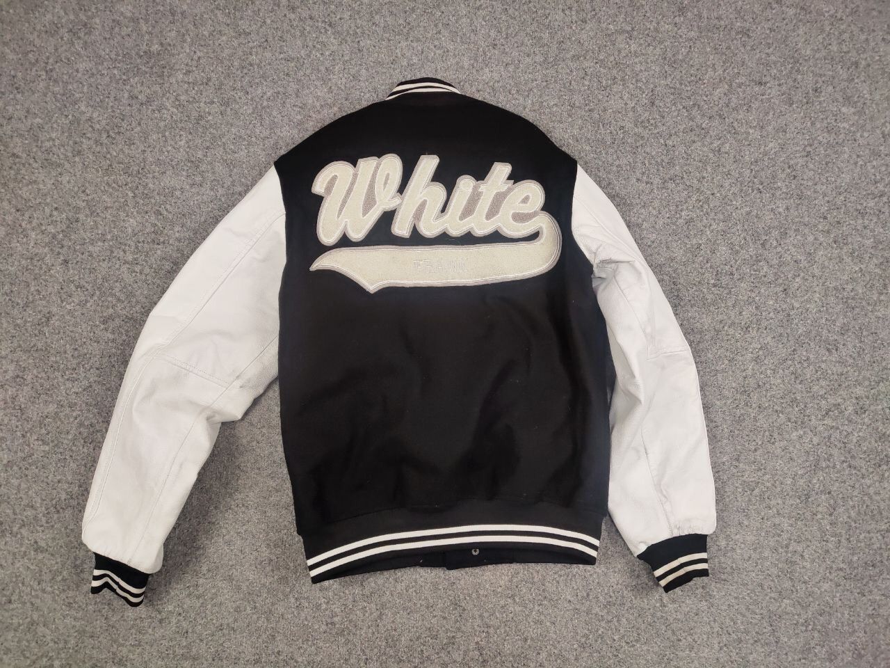 Japanese Brand Vintage 90's Japanese Black White Logo Varsity Bomber Jacket Size US L / EU 52-54 / 3 - 13 Thumbnail