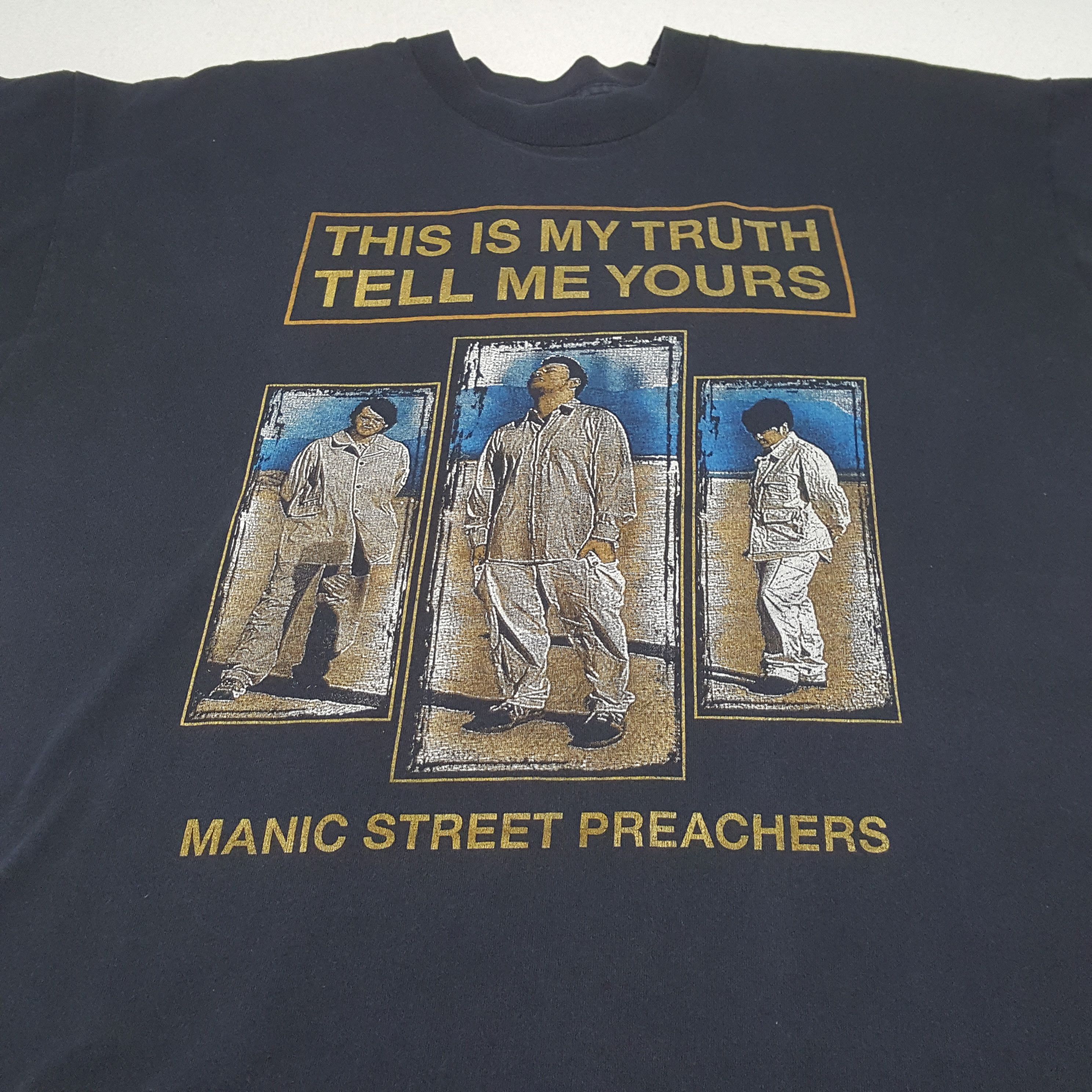 Vintage Vintage Manic Street Preachers Welsh Rock Band T-shirt RR26 Size US XL / EU 56 / 4 - 4 Thumbnail