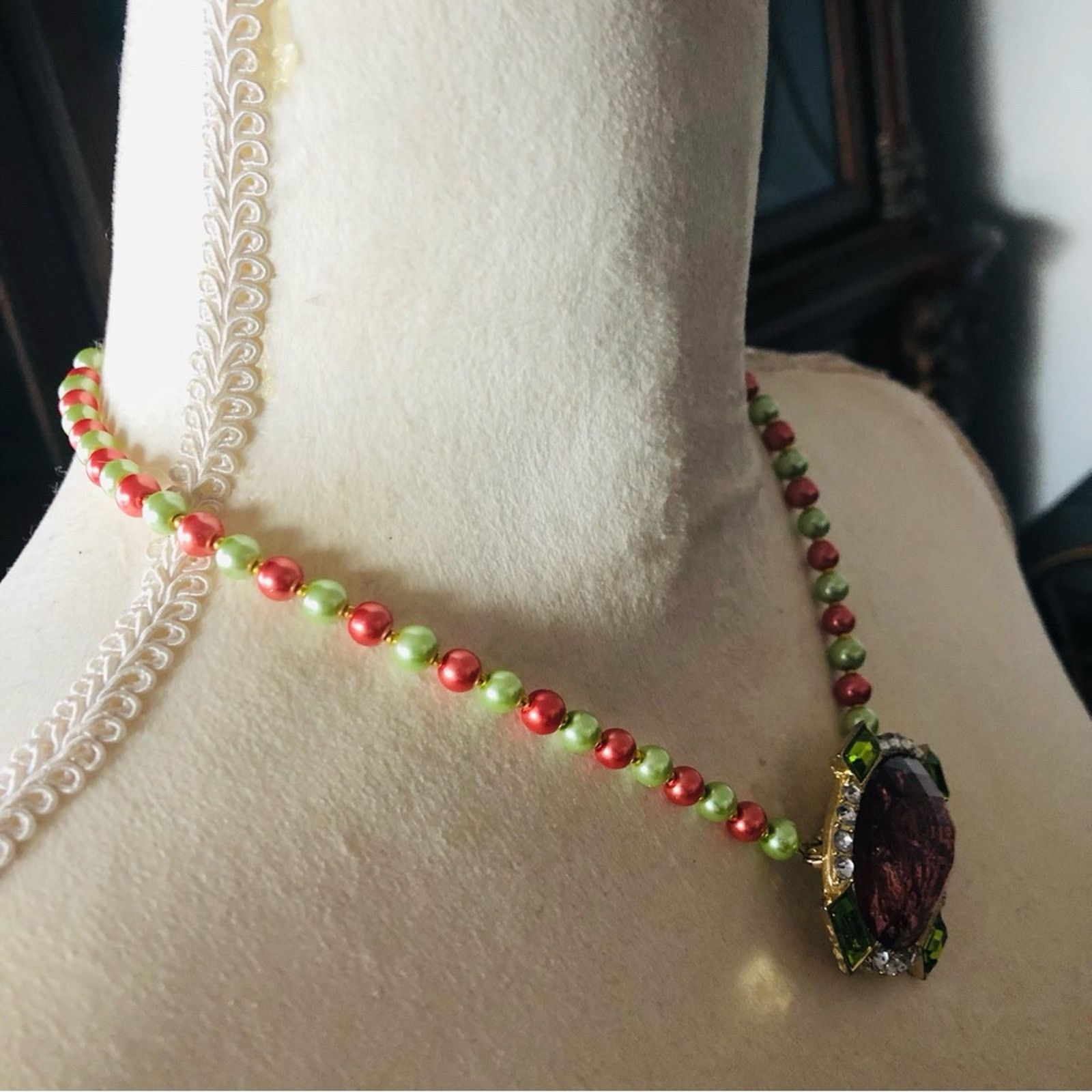 Handmade Handcrafted repurpose oval dome crackle glass Pearl necklace Size ONE SIZE - 4 Thumbnail