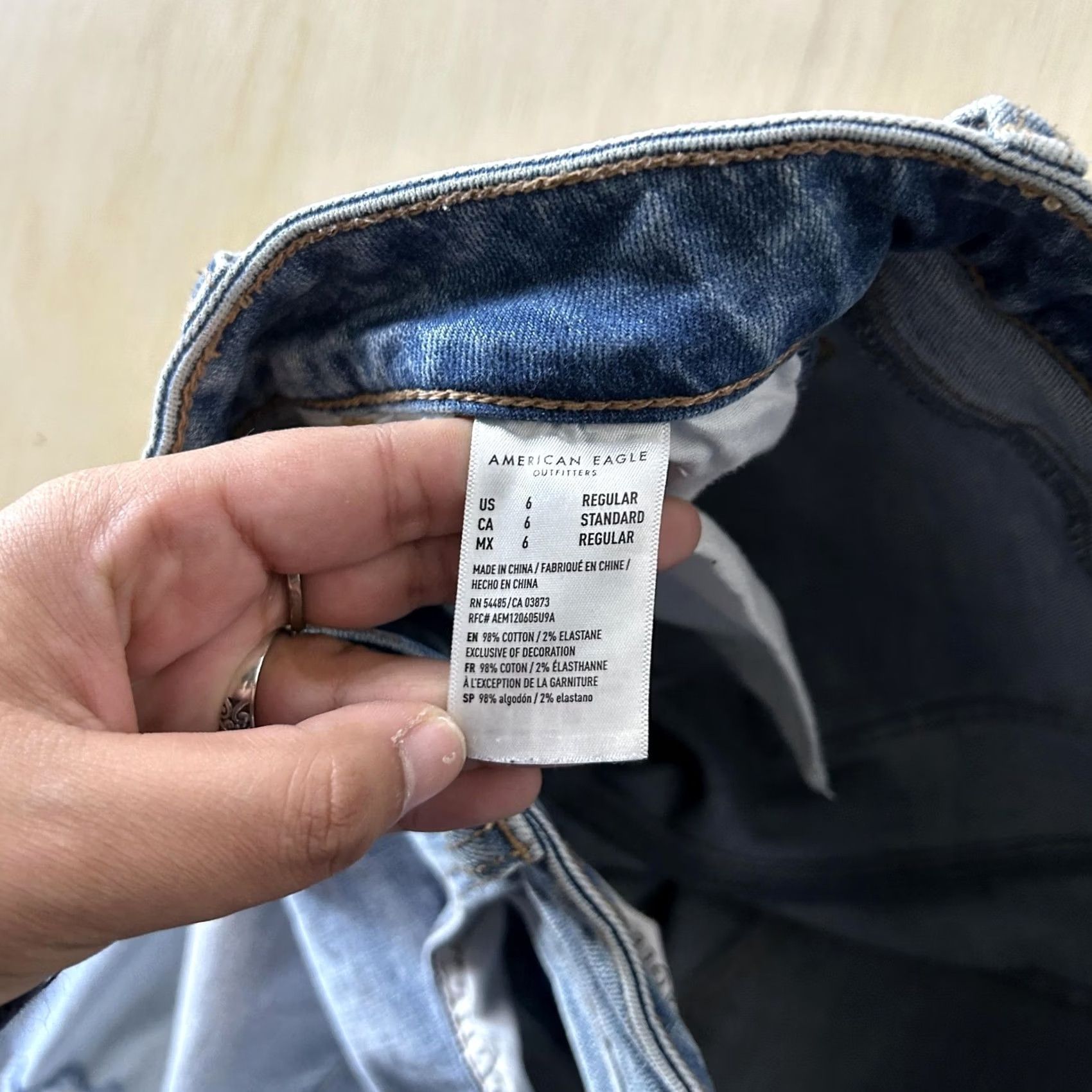 American Eagle Outfitters American Eagle Outfitters Jeans Womens 6 Blue Light Wash Distressed Skinny Denim Size 28" / US 6 / IT 42 - 3 Thumbnail
