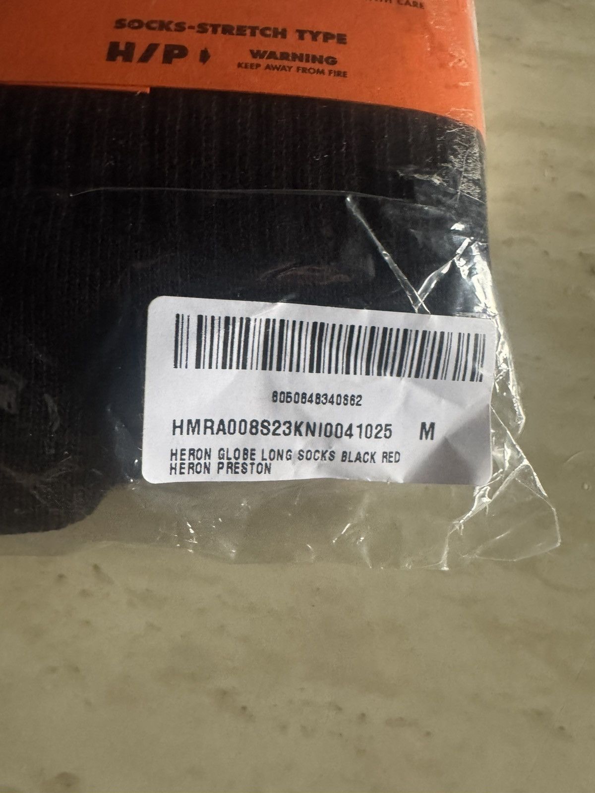 Heron Preston Heron Preston Globe Logo Crew Socks in Black (MEDIUM) Size ONE SIZE - 10 Thumbnail