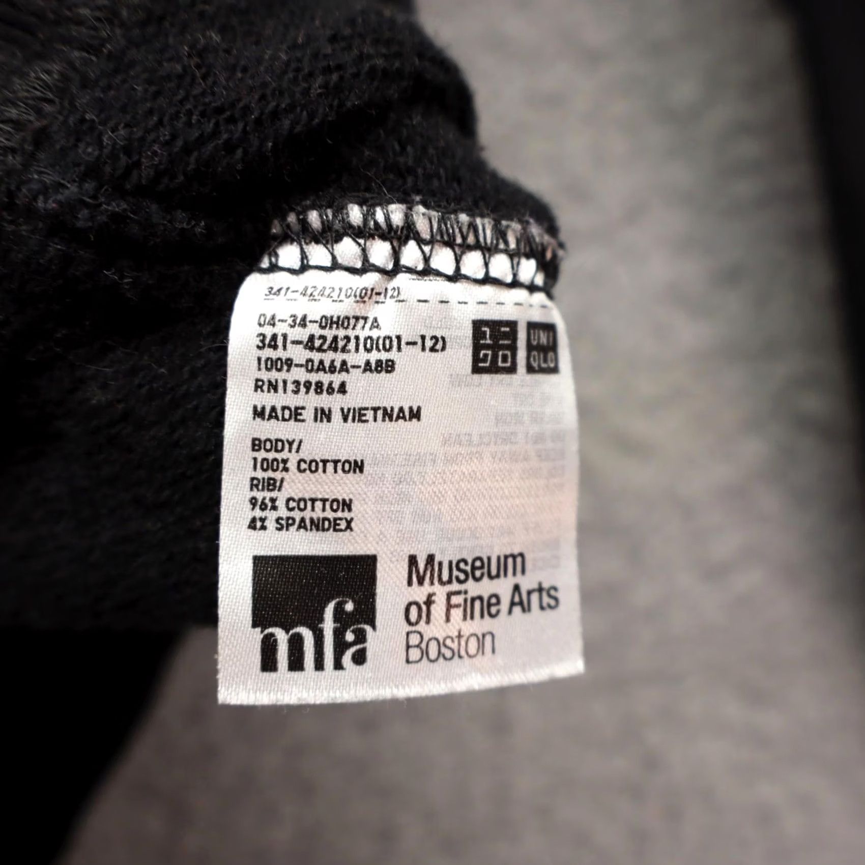 Uniqlo Uniqlo Sweatshirt Black XS Crew Neck Long Sleeve Regular Pullover Men's Winter Graphic Size US XS / EU 42 / 0 - 6 Thumbnail