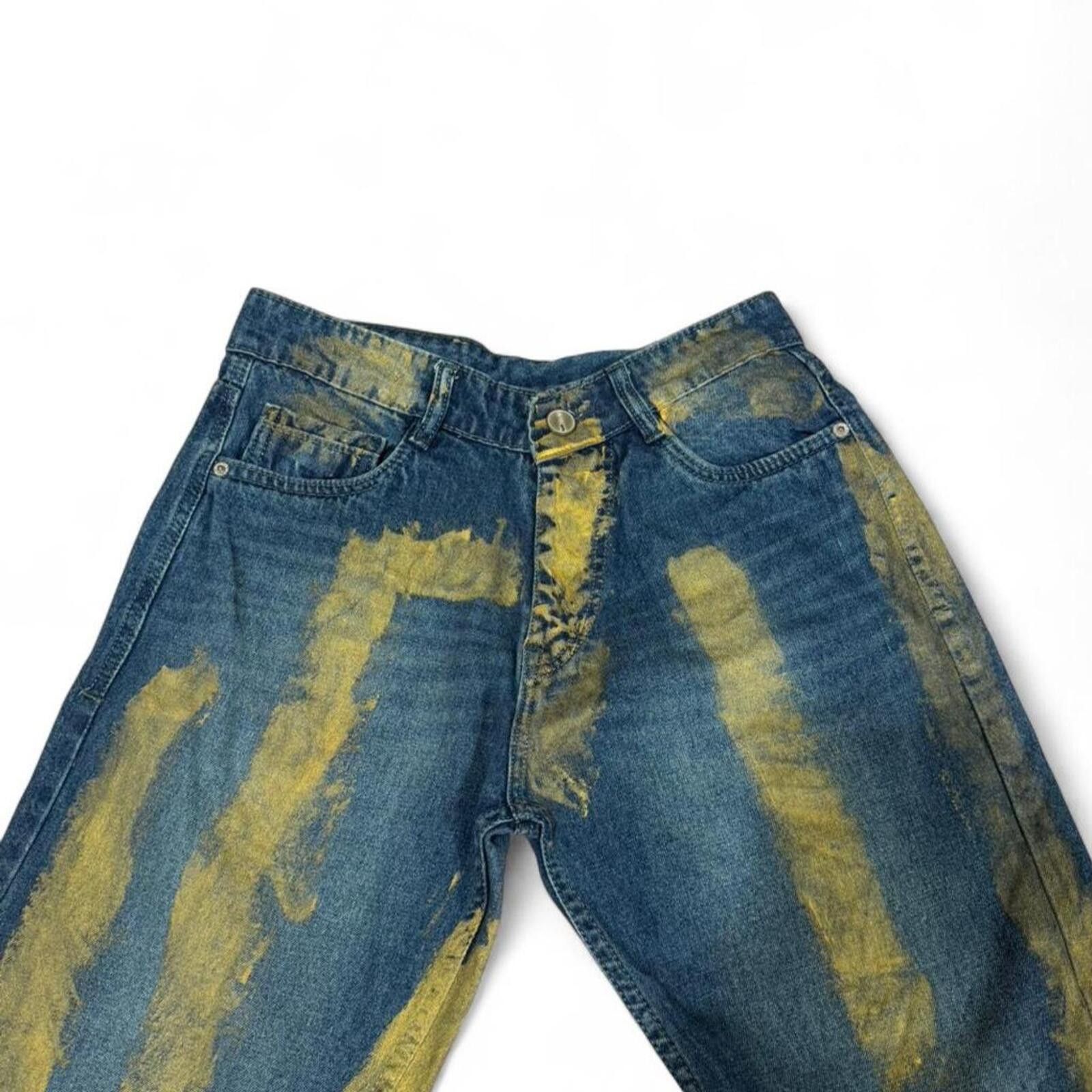 True Religion Hang blue jeans with yellow paint splatter Size US 30 / EU 46 - 2 Thumbnail
