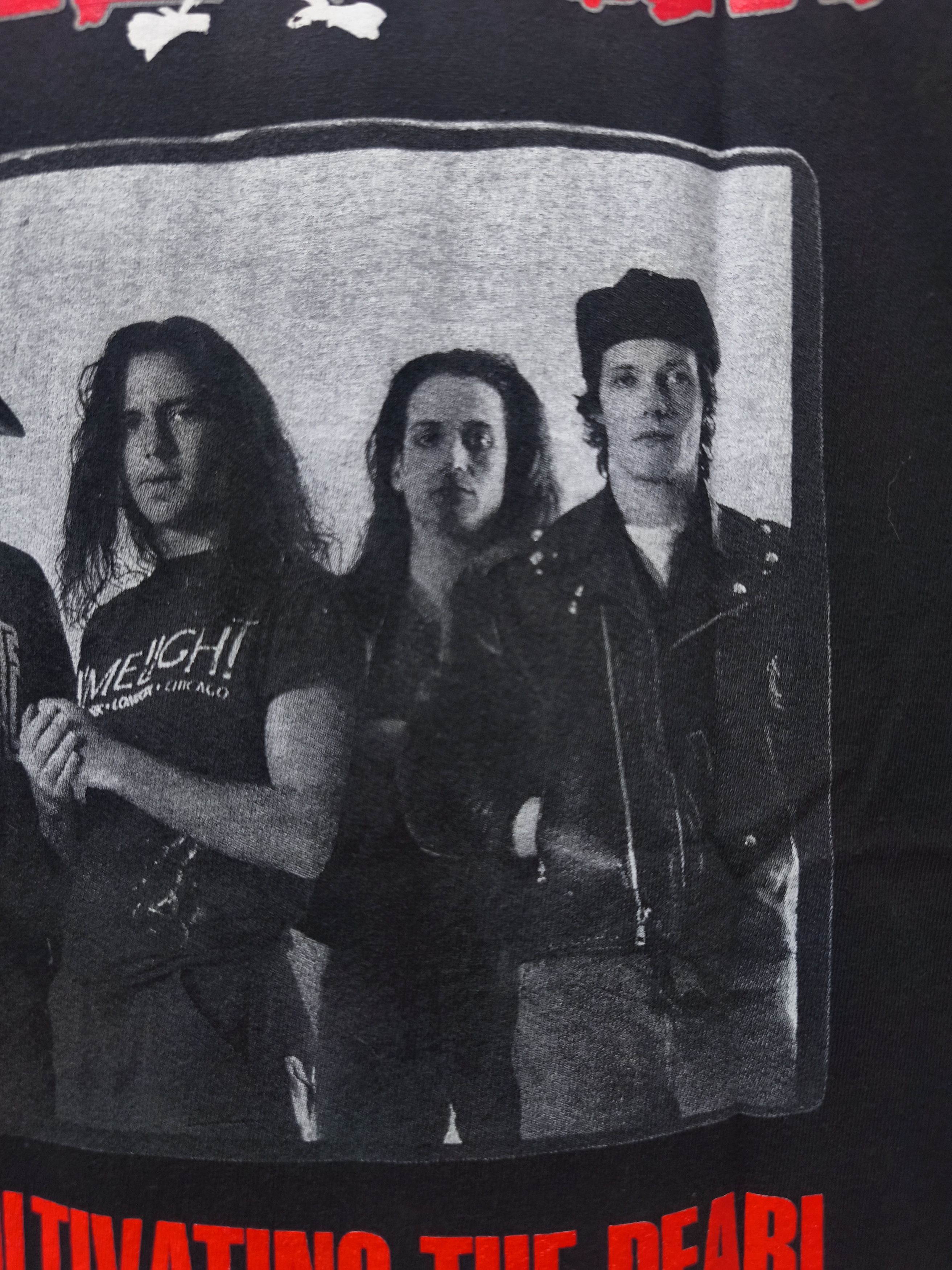 Band Tees Pearl Jam Alive & Cultivating The Pearl UK Tour T-shirt Size US XL / EU 56 / 4 - 12 Thumbnail