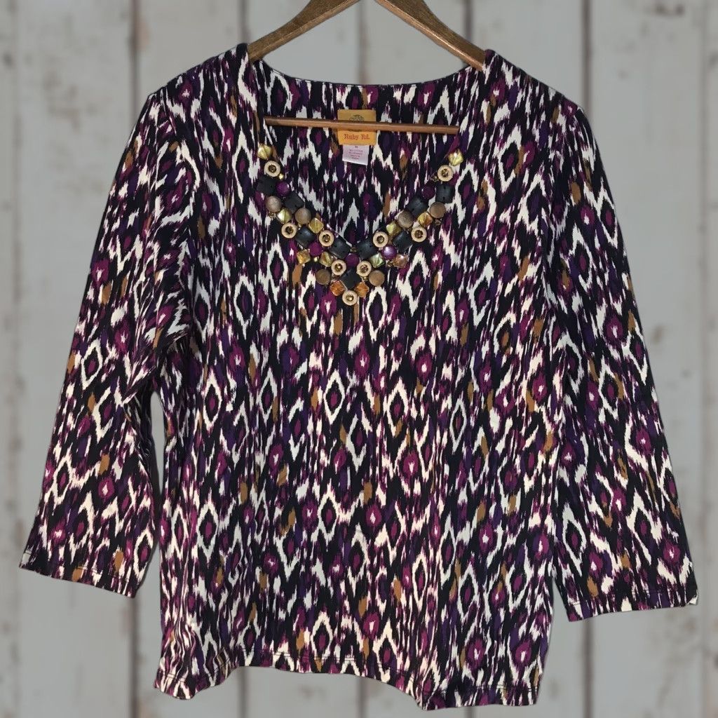 Vintage VINTAGE Ruby Rd Blouse Women's Medium Geometric Beaded Knit Top Casual Dressy Lightweight 3/4 Sleeve Size M / US 6-8 / IT 42-44 - 1 Thumbnail