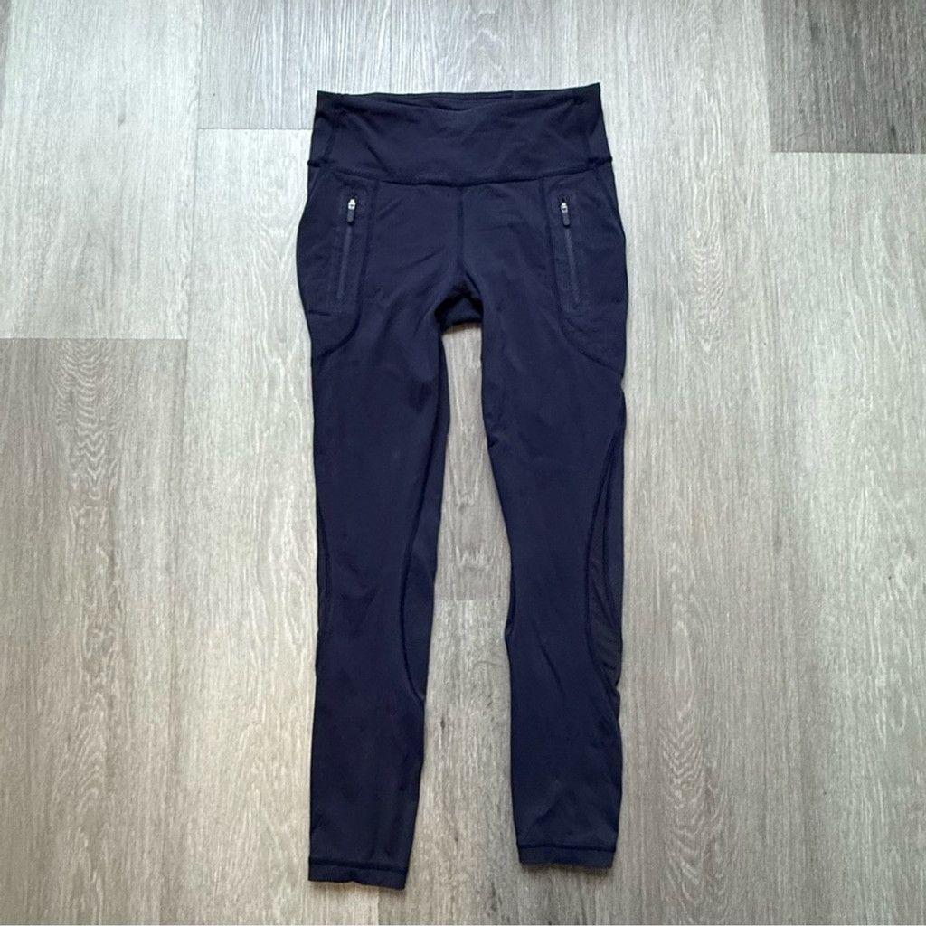 Lululemon Lululemon Athletica Invigorate 7/8 Navy Leggings Size 28" / US 6 / IT 42 - 1 Thumbnail