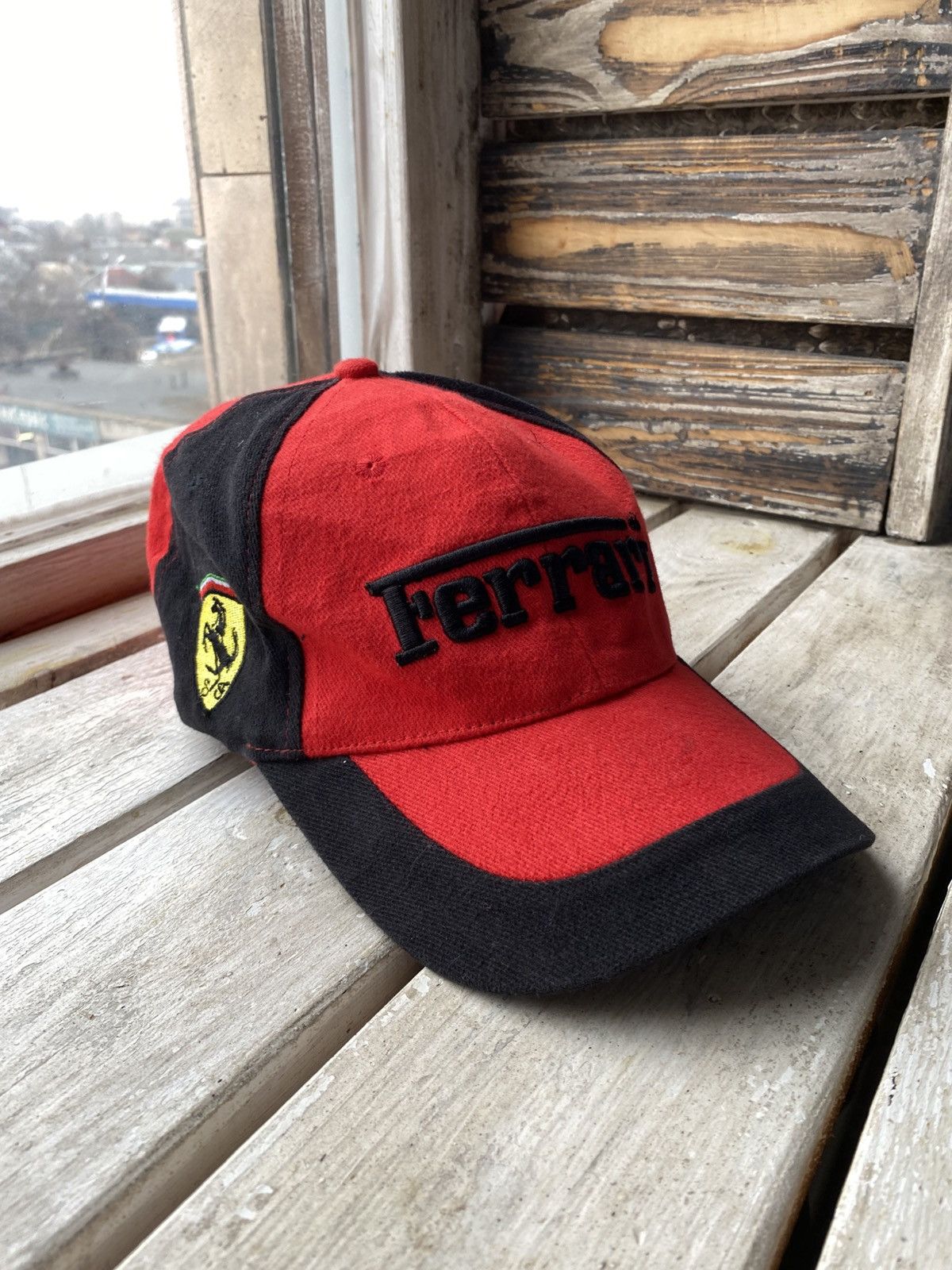 Vintage Vintage 00s Ferrari Racing Formula One F1 Logo Cap Red Size ONE SIZE - 1 Preview