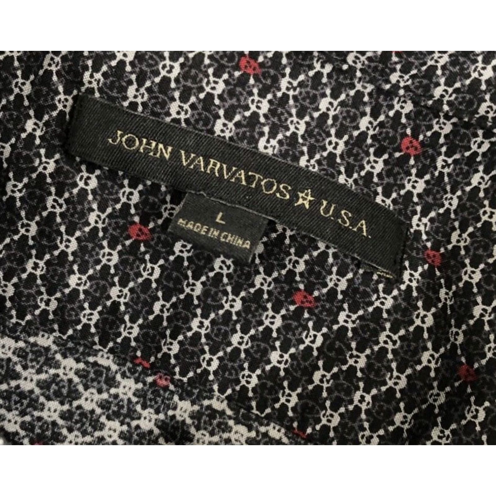 John Varvatos JOHN VARVATOS U.S.A - NEW w TAGS - Pirate SKULL & CROSSBONES All Over Lg. Shirt Shirt Mens L Black / Gray / Red XS? Size US L / EU 52-54 / 3 - 6 Thumbnail