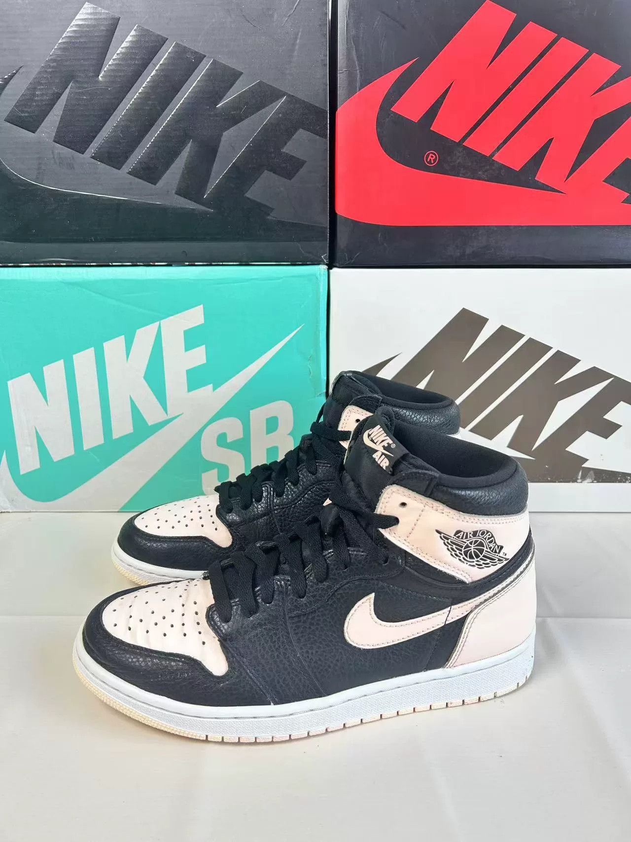 Nike Nike Pink Lowtop Sneakers 43 Men Size US 10 / EU 43 - 1 Thumbnail