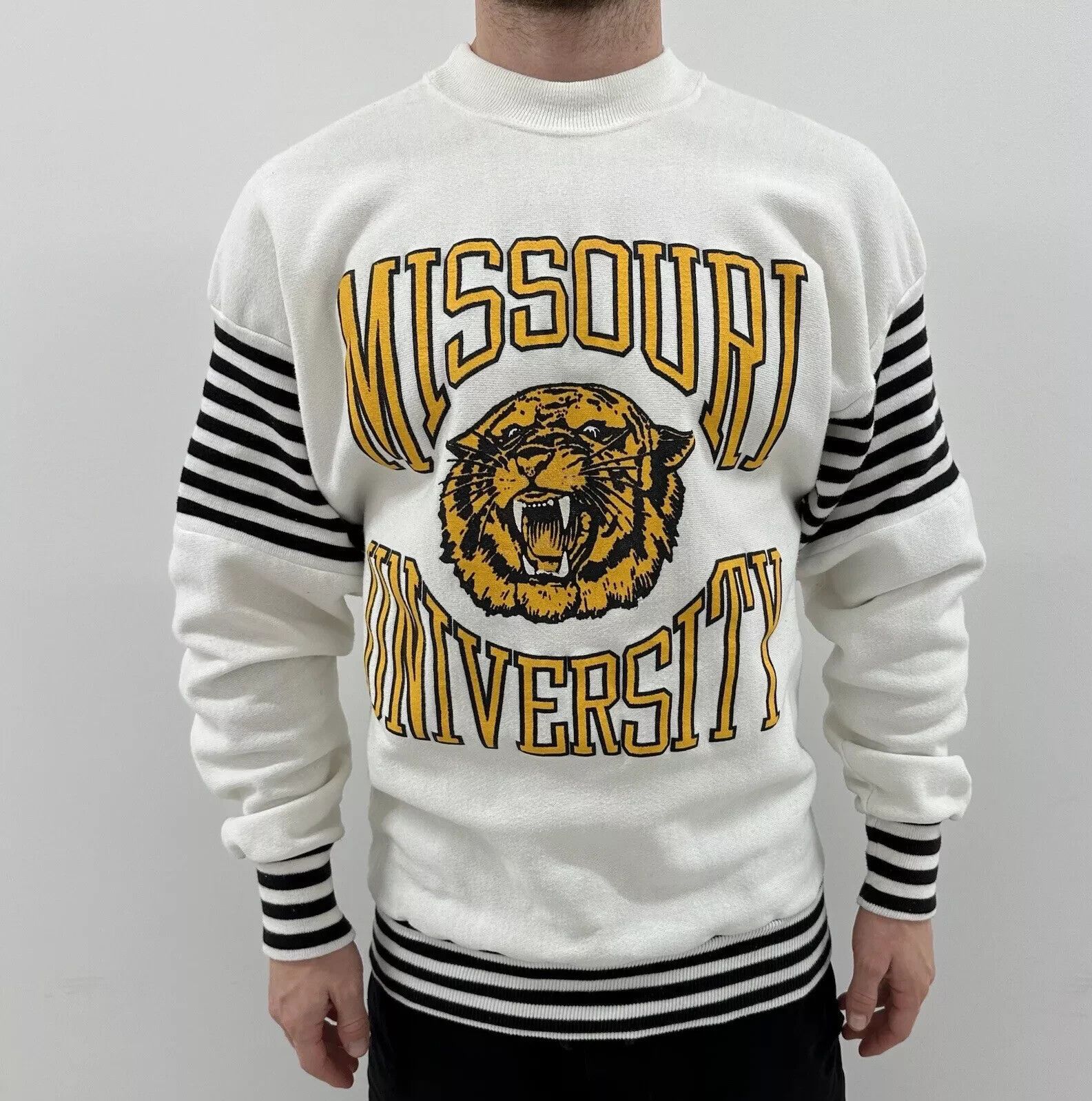 Vintage Vintage Artex Missouri University Tigers Sweatshirt College Size US M / EU 48-50 / 2 - 1 Thumbnail