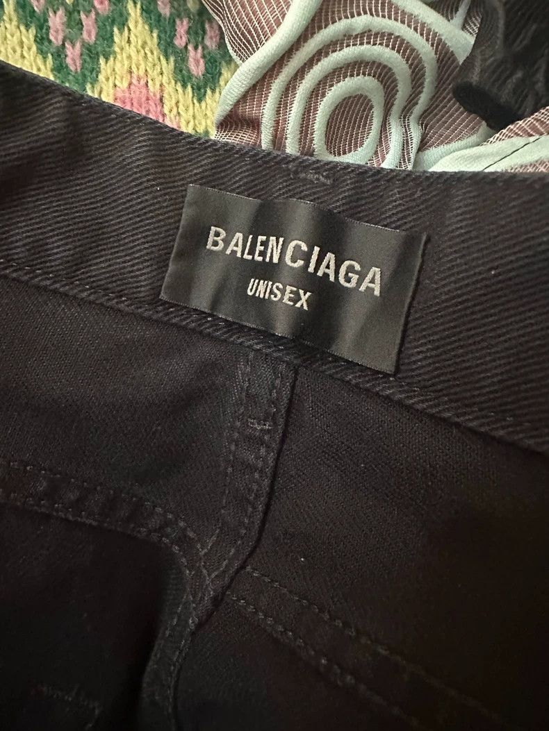 Balenciaga Balenciaga size L Fringed Denim Shorts Size US 28 / EU 44 - 3 Thumbnail