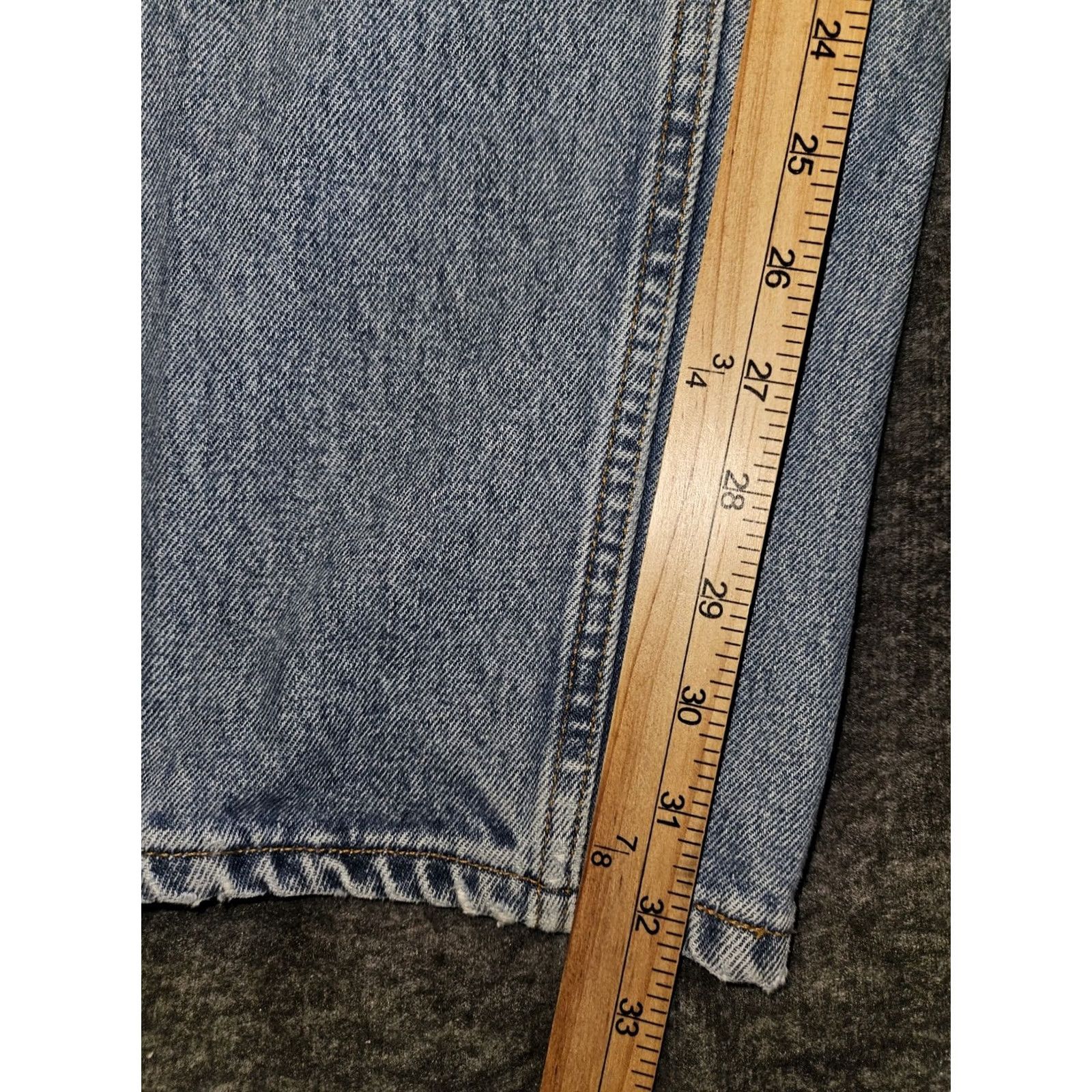 Levi's VINTAGE Levi's 550 Jeans Men 38x34 Relaxed Straight 90s Grunge Blue Denim Distressed Womens? Size US 38 / EU 54 - 6 Thumbnail