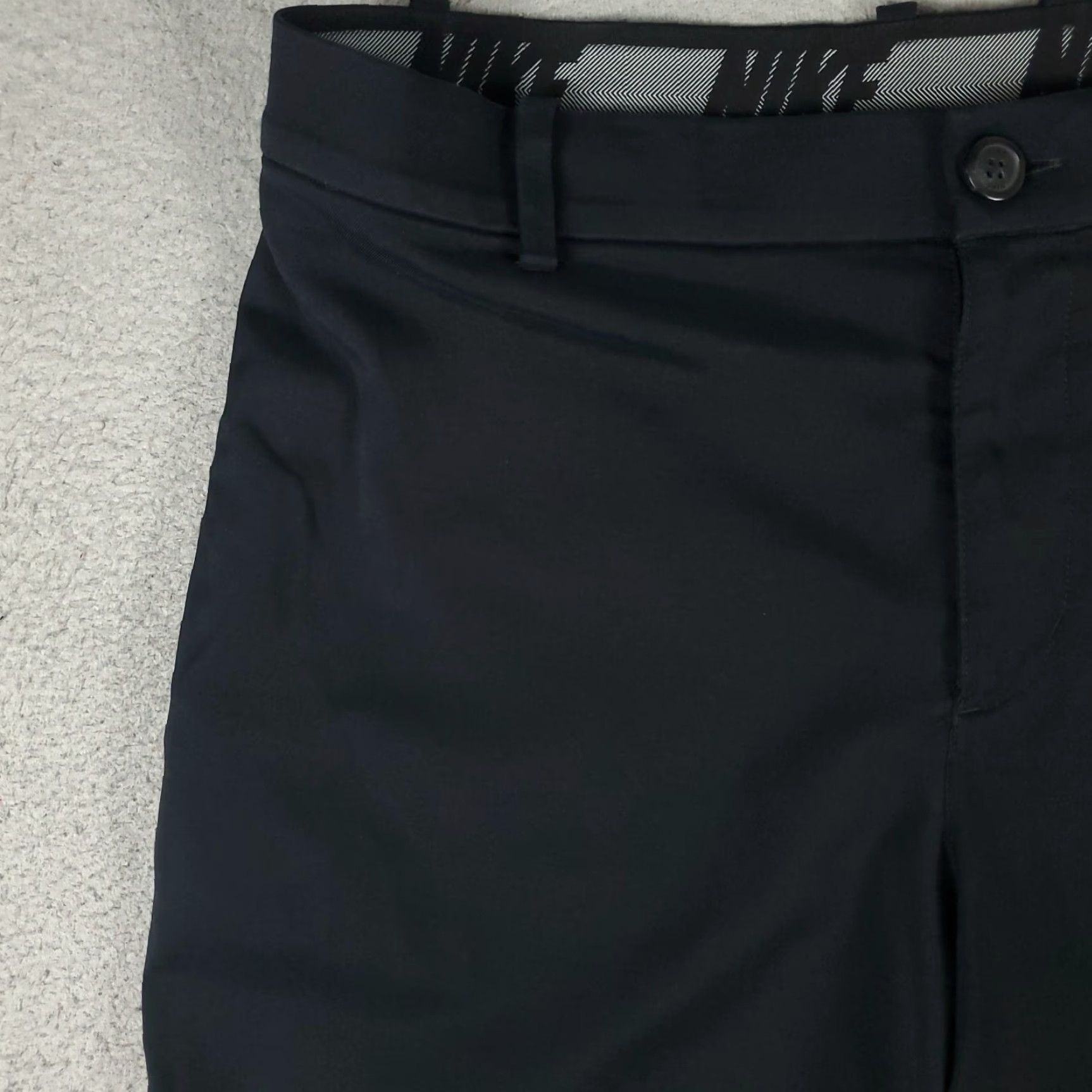 Nike Nike Shorts Mens Size 32 Black Golf Dri Fit Casual Flat Front Chino Size US 32 / EU 48 - 2 Thumbnail