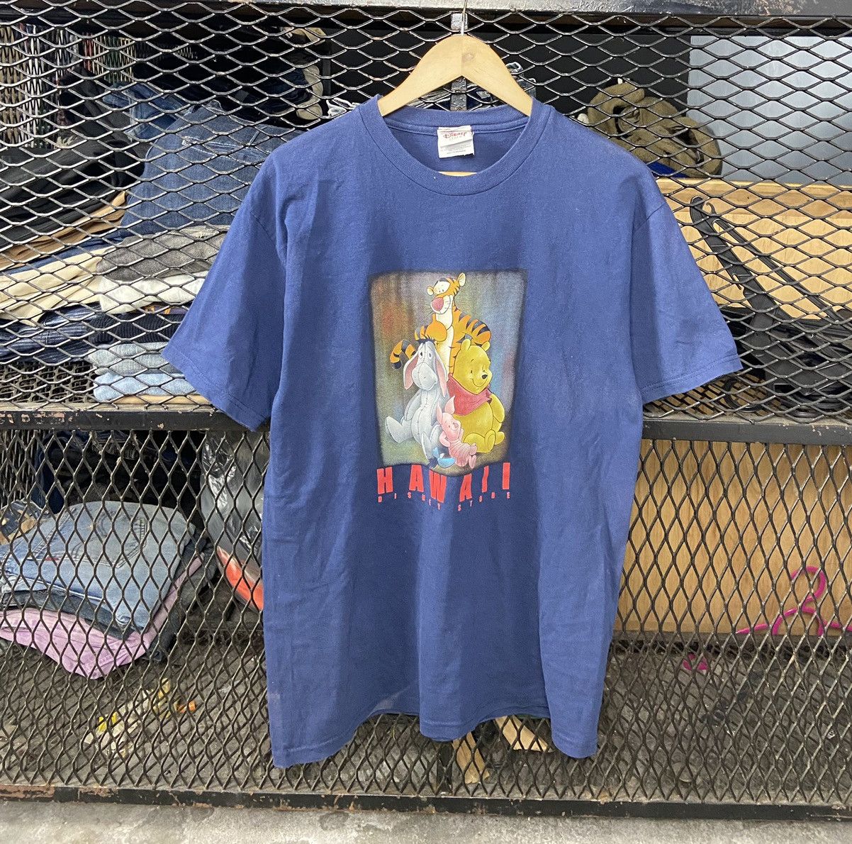 Disney × Other × Vintage VINTAGE DISNEY POOH FRIENS HAWAII Size US M / EU 48-50 / 2 - 1 Thumbnail