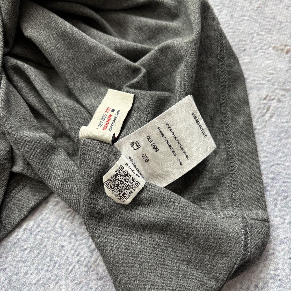 Moncler Vintage Moncler 00s Style Basic Classic Polo Size M Size US M / EU 48-50 / 2 - 8 Thumbnail