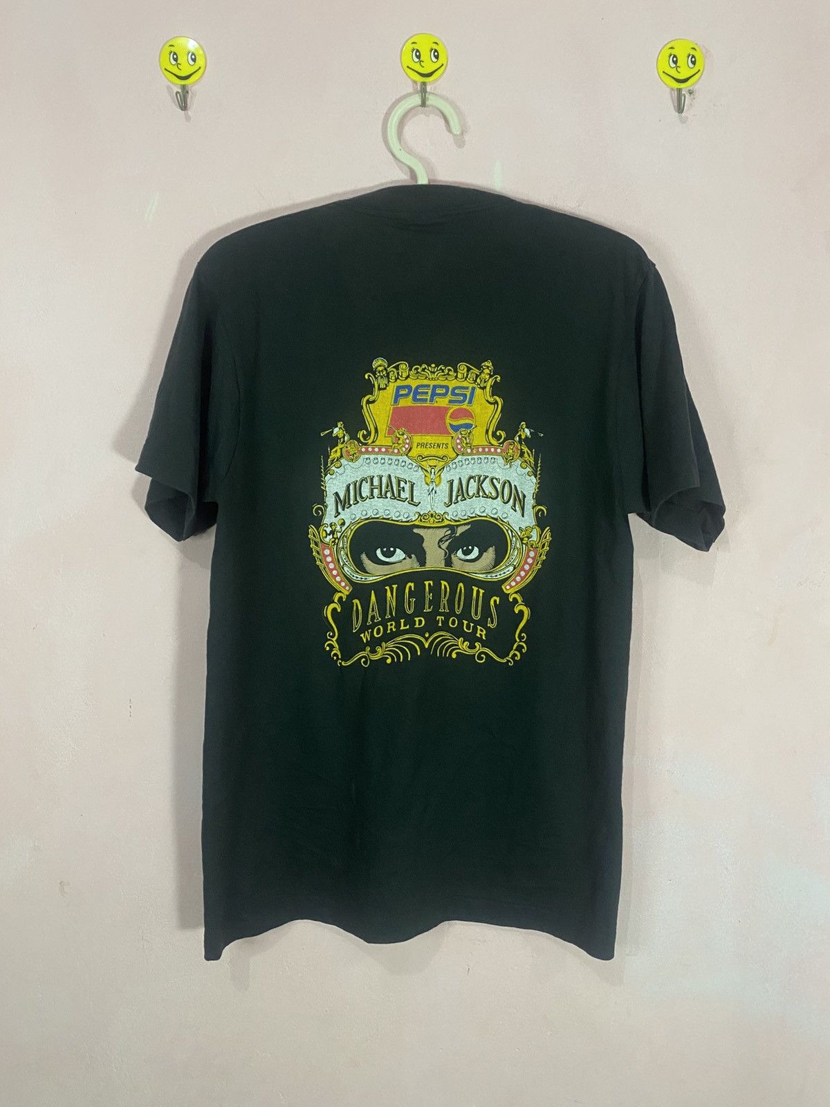 Michael Jackson × Vintage Vintage michael jackson dangerous world tour Size US M / EU 48-50 / 2 - 1 Thumbnail