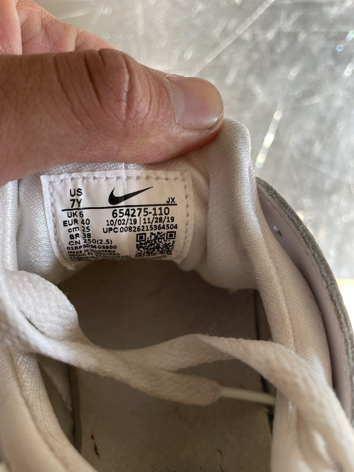 Nike Nike Huarache White Size 7Y Size US 7 / EU 40 - 7 Thumbnail