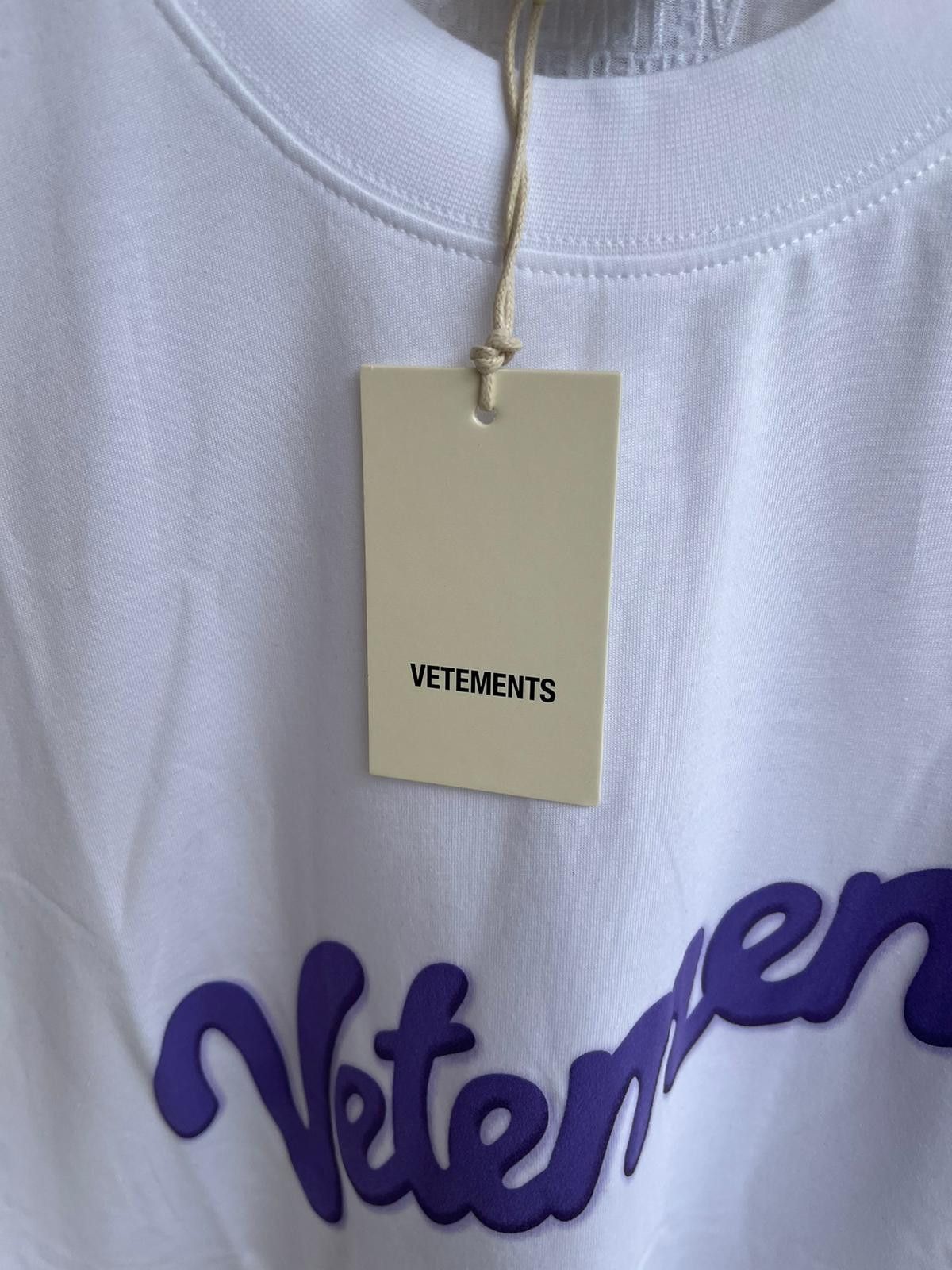 Vetements Sweet Logo T-Shirt SS in White Size US M / EU 48-50 / 2 - 5 Thumbnail