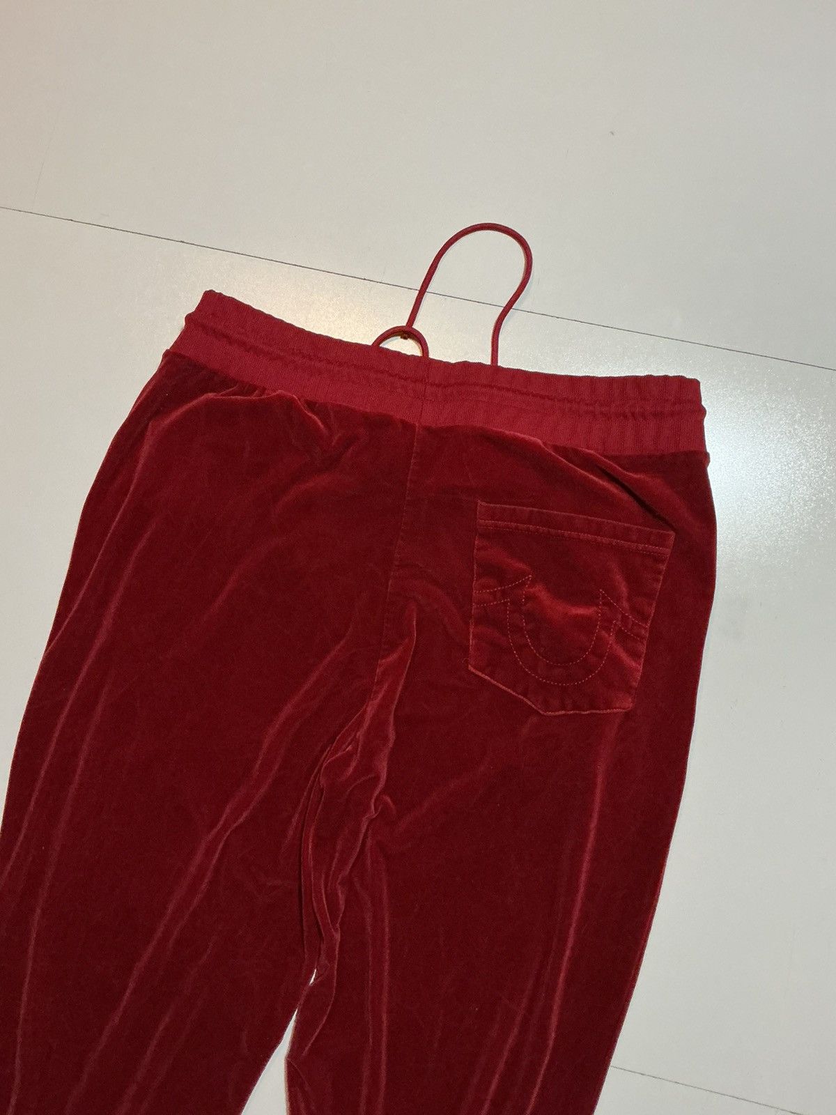 True Religion True Religion Red Dahlia Horseshoe Velour Jogger Track Pants Size US 38 / EU 54 - 8 Thumbnail