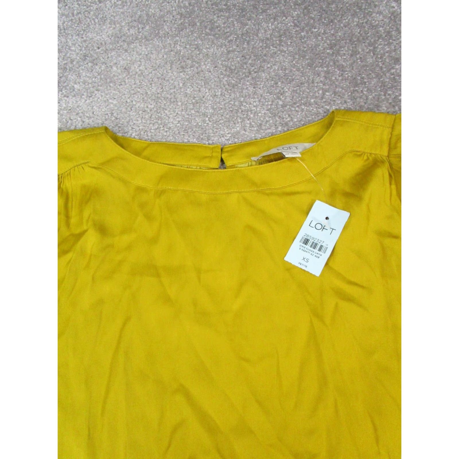 Loft Loft Shirt XS Petite Womens Yellow Satin Top Blouse Round Neck Long Sleeve Button Knit Polyester Satin Basic 90s? Size XS / US 0-2 / IT 36-38 - 2 Thumbnail