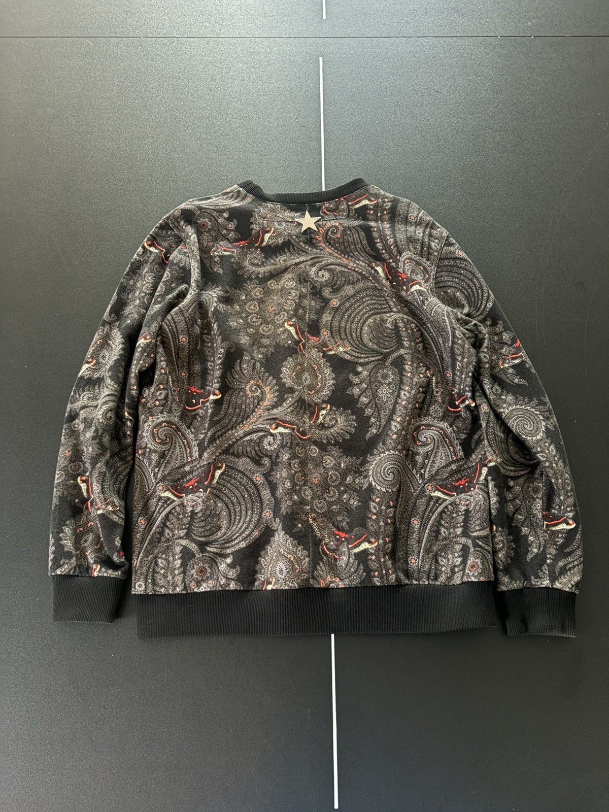 Givenchy Givenchy Paisley Print Crewneck Size US L / EU 52-54 / 3 - 2 Thumbnail