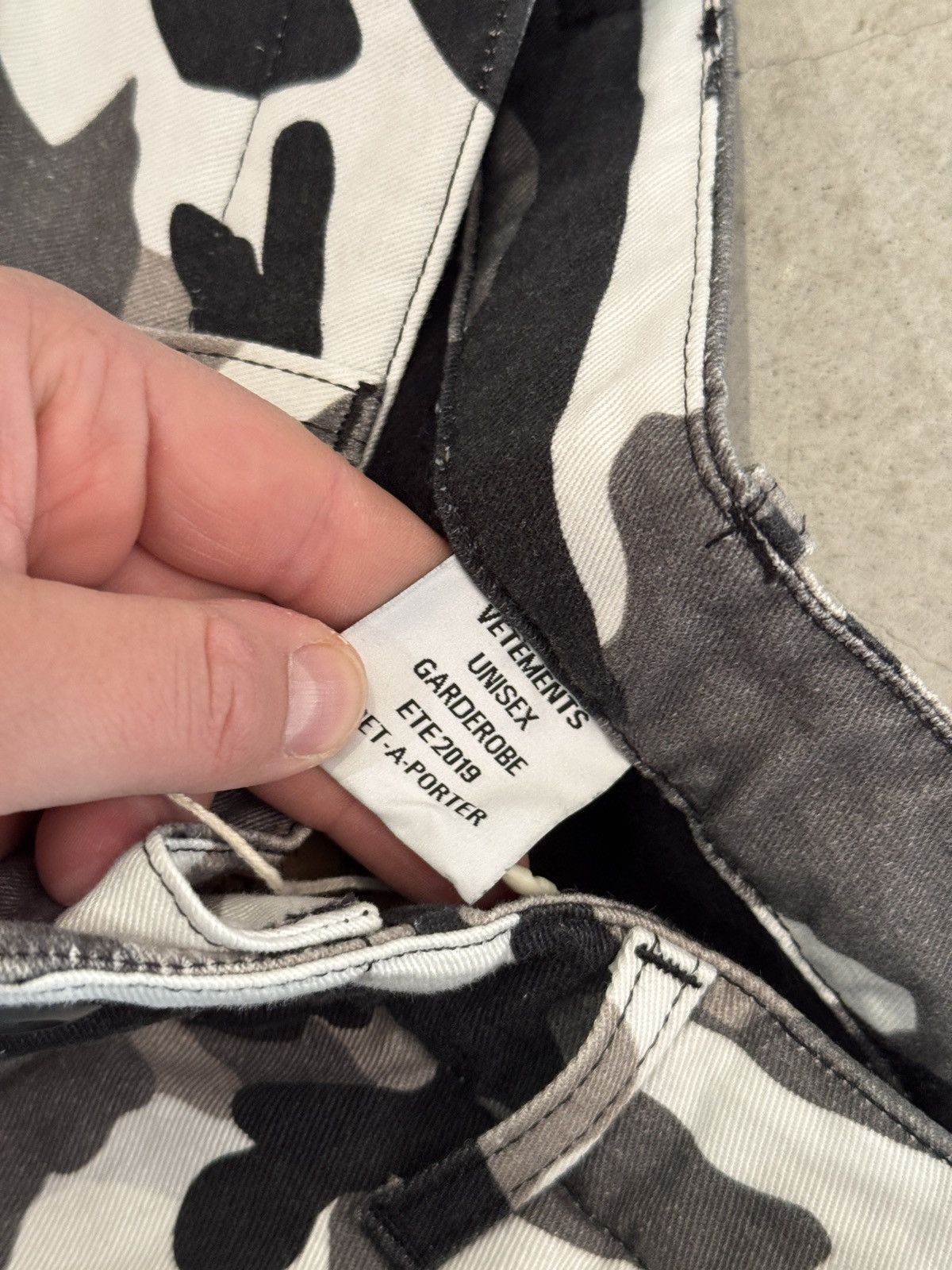 Designer × Vetements *RARE* RUNWAY VETEMENTS CAMO HYBRID CARGO PANTS SWEATS DEMNA Size US 32 / EU 48 - 15 Thumbnail