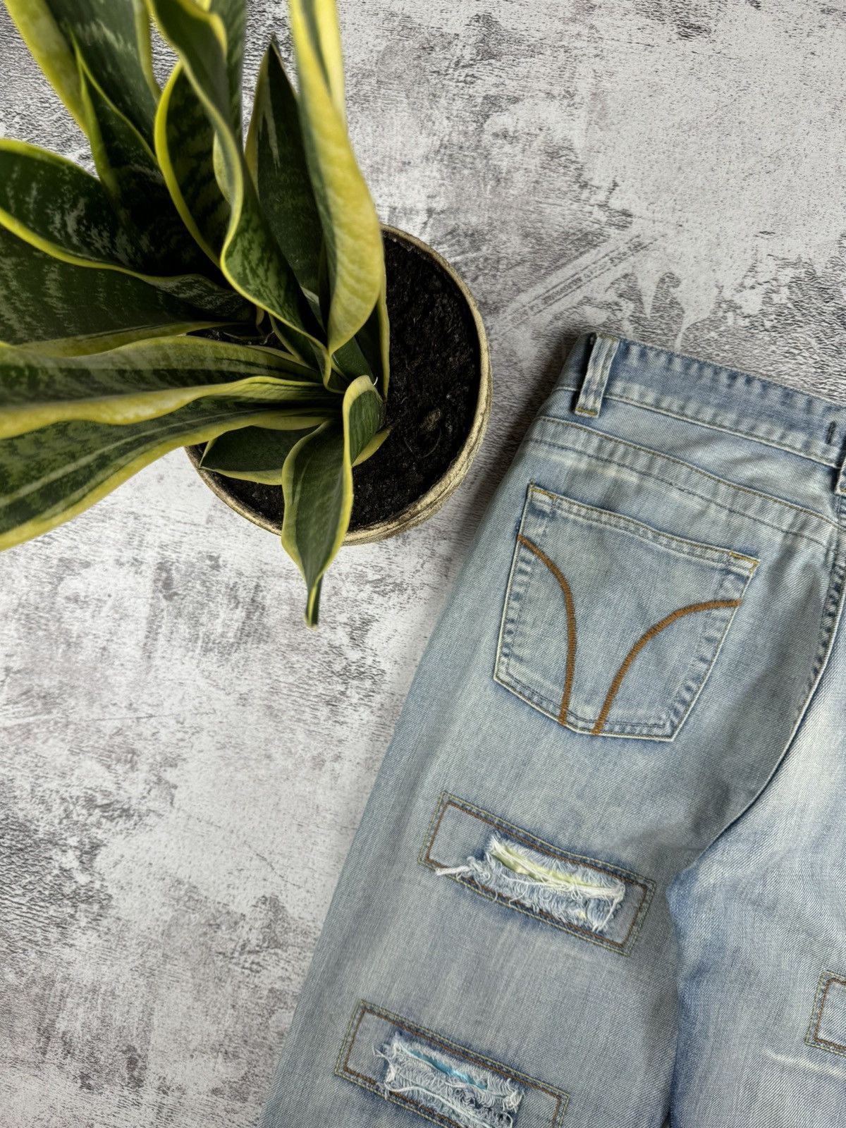 Dolce & Gabbana Dolce & Gabbana RARE D&G Patchwork Distressed Y2K Denim Jeans Size US 34 / EU 50 - 11 Thumbnail