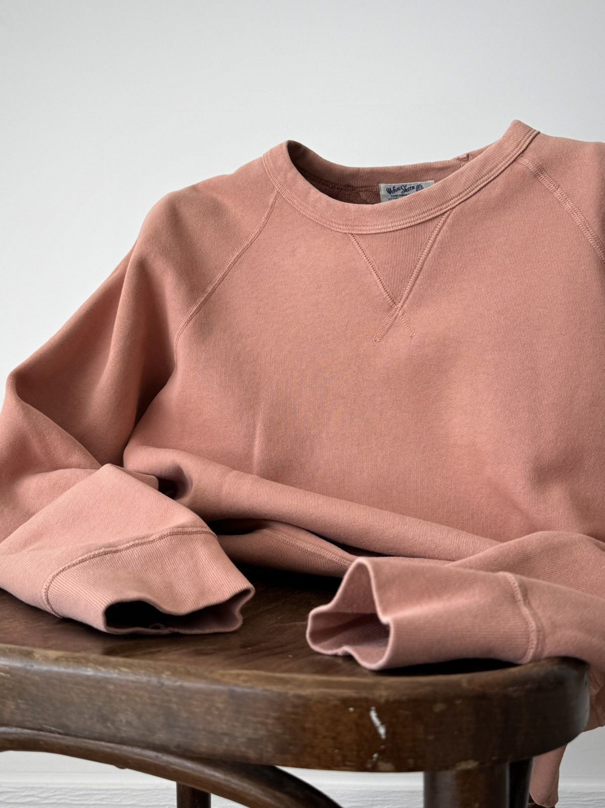 Velva Sheen Velva Sheen USA 10oz. ‘WV’ Raglan Sweatshirt Size US L / EU 52-54 / 3 - 1 Thumbnail
