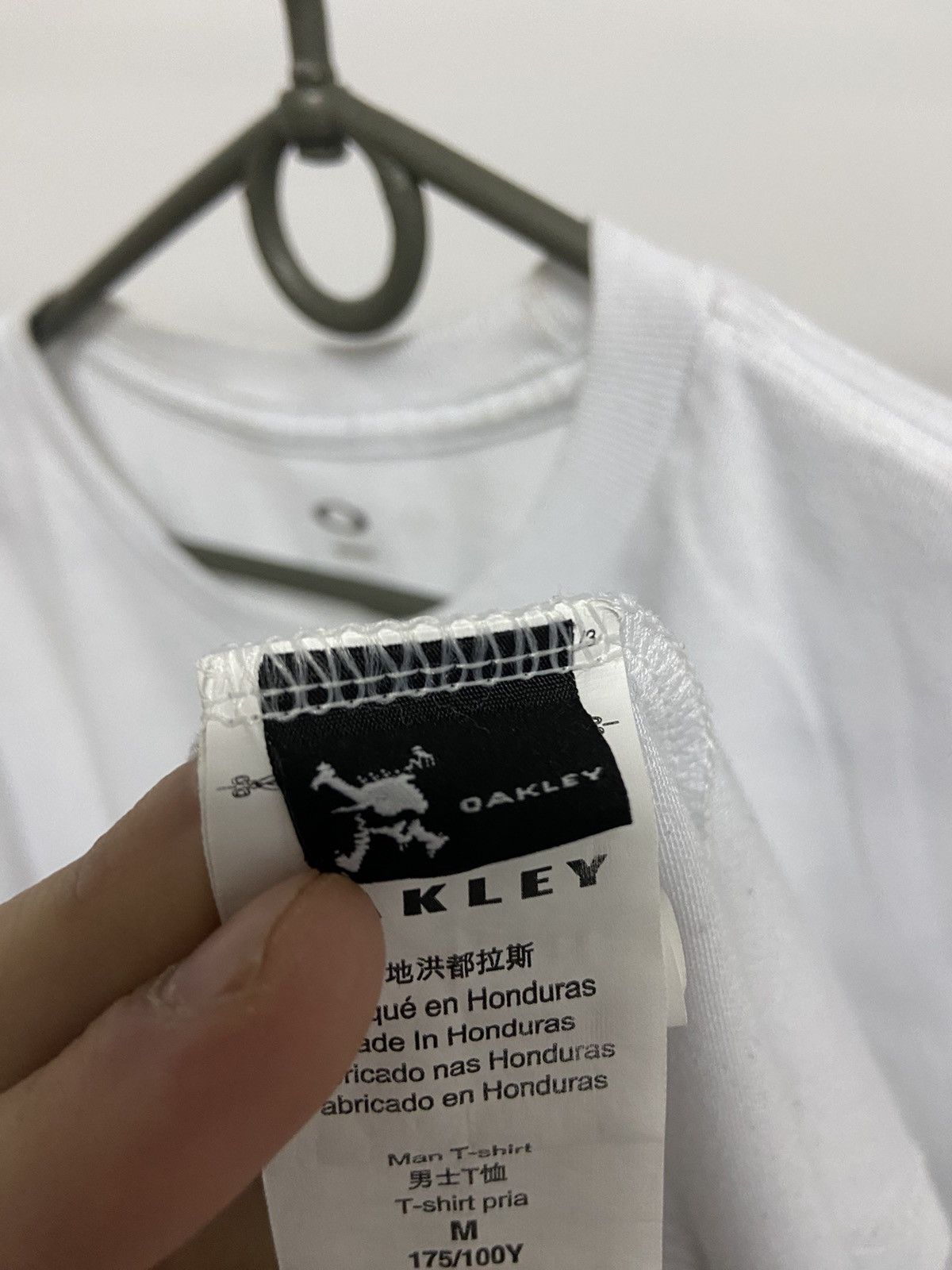 Oakley × Vintage Oakley T Shirt Vintage Big Logo Gorpcore Street Style Y2K Size US M / EU 48-50 / 2 - 6 Thumbnail