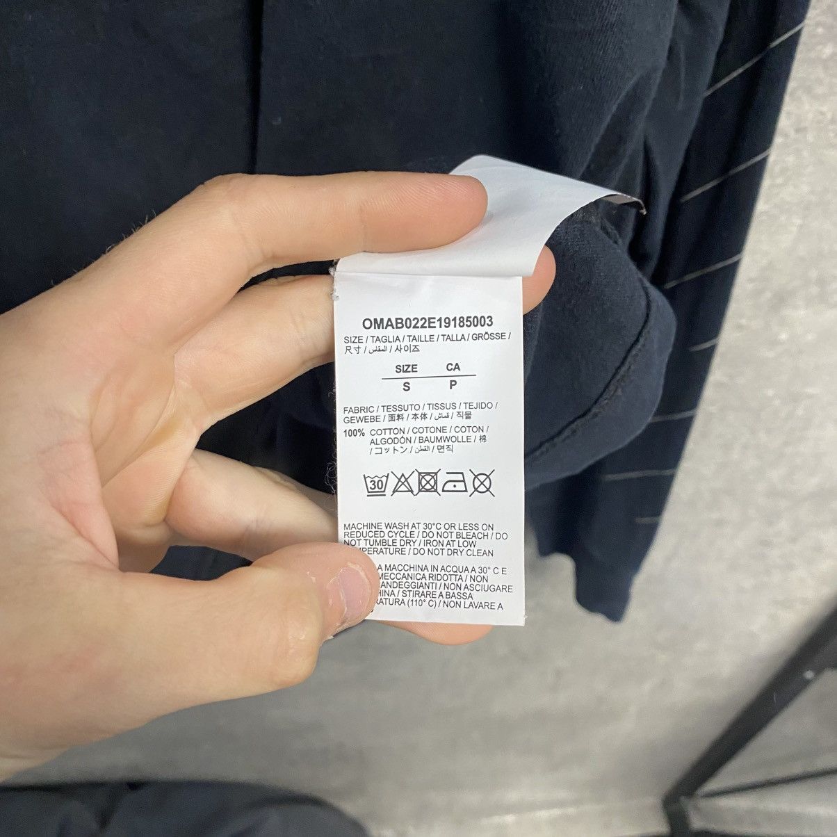 Off-White Off white long sleeve big logo rare Size US S / EU 44-46 / 1 - 10 Thumbnail