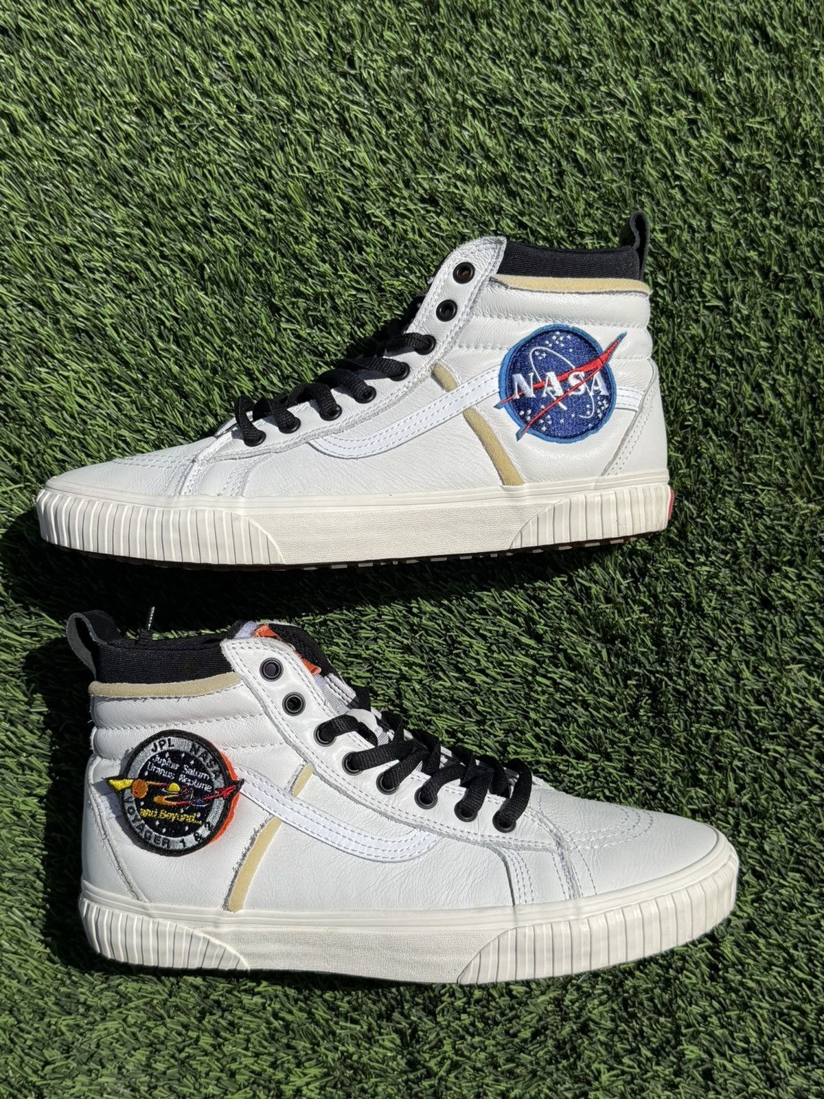 Vans Vans Sk8-Hi NASA Space Voyager Size US 11 / EU 44 - 1 Thumbnail