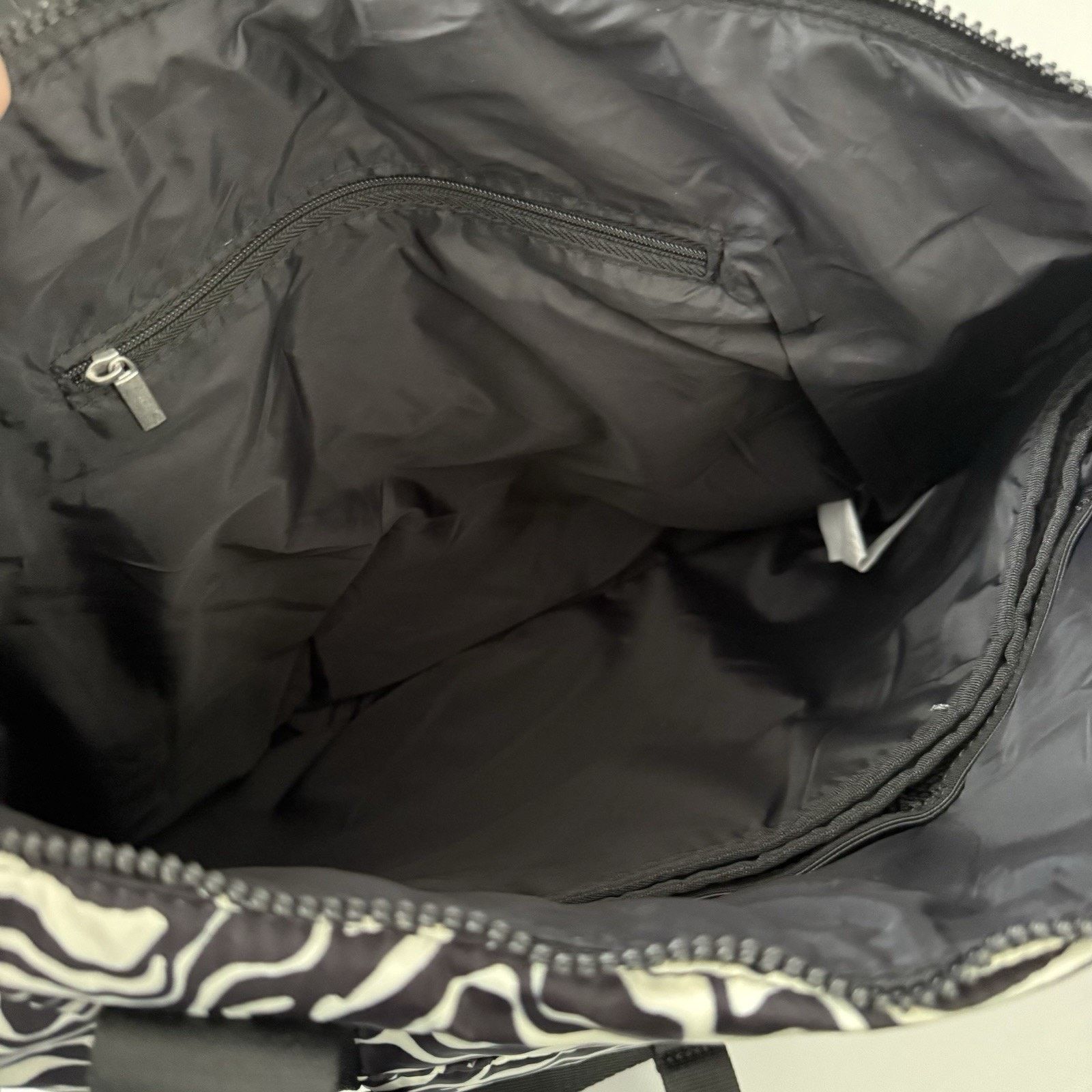 Fabletics Fabletics Everyday Tote Marbled Zebra Gym Travel Laptop Bag Size ONE SIZE - 8 Thumbnail