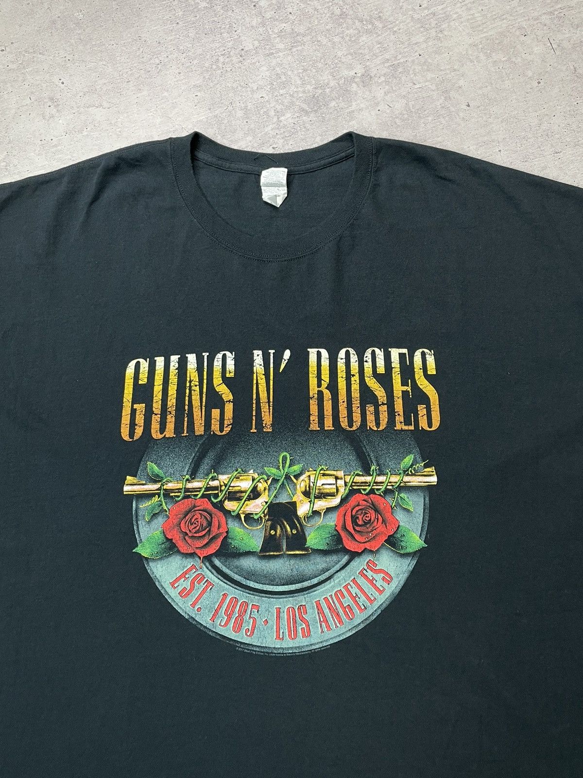 Band Tees × Guns N' Roses × Vintage Guns N Roses 2015 Tour Bend Tee Rock T Shirt Size US XXL / EU 58 / 5 - 2 Thumbnail