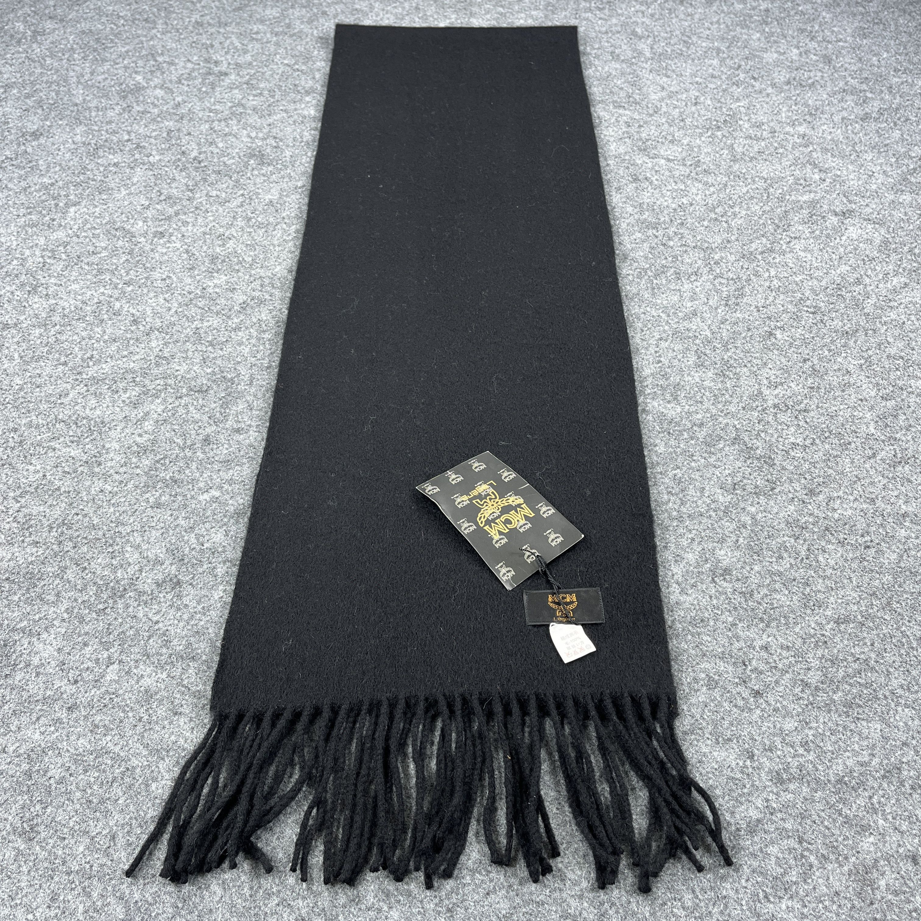 MCM MCM Plain Black Scarf / Muffler / Neckwear T1143 Size ONE SIZE - 1 Thumbnail