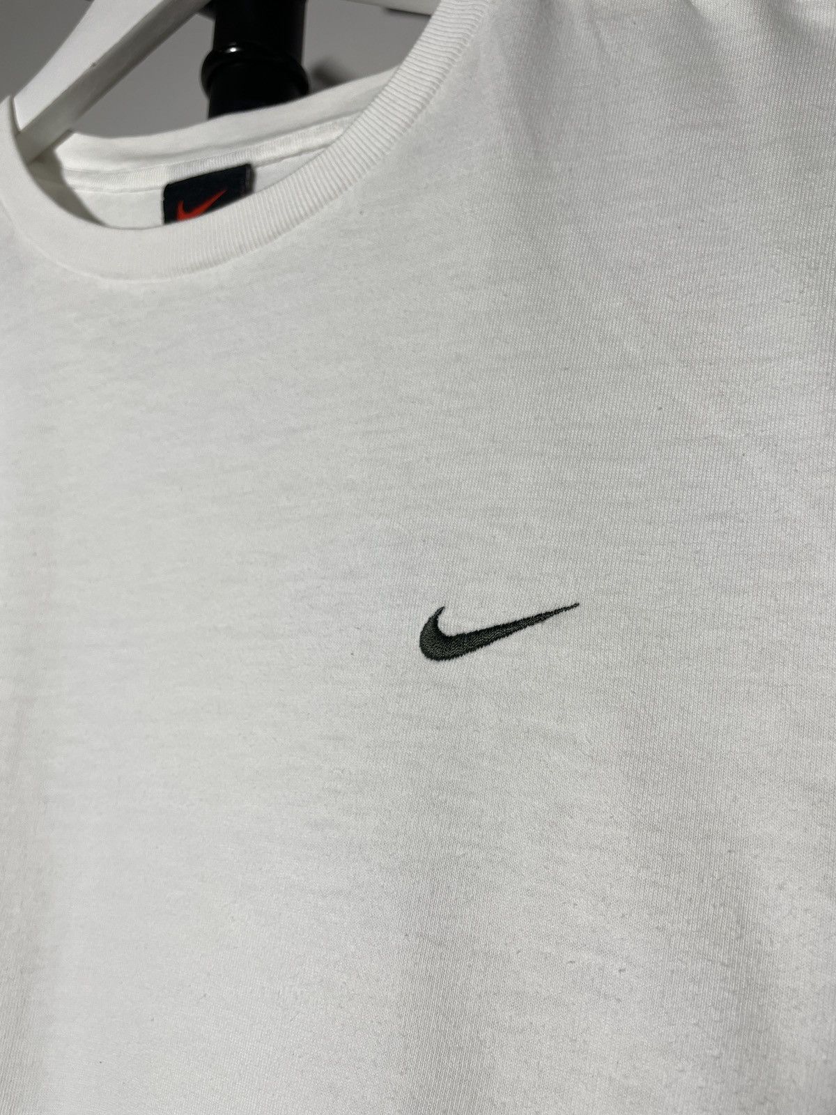 Nike × Vintage Vintage Y2K Nike Small Swoosh Logo Basic T-shirt Size US S / EU 44-46 / 1 - 3 Thumbnail