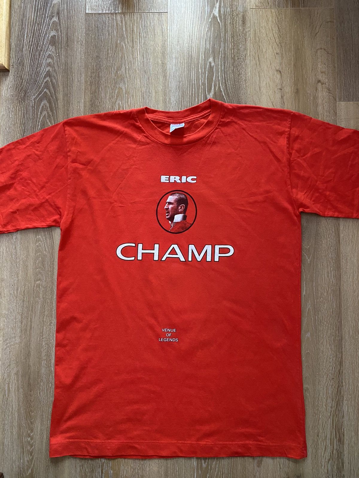 Vintage Vintage Eric Cantona Champ 90s T-shirt Size US XL / EU 56 / 4 - 3 Thumbnail