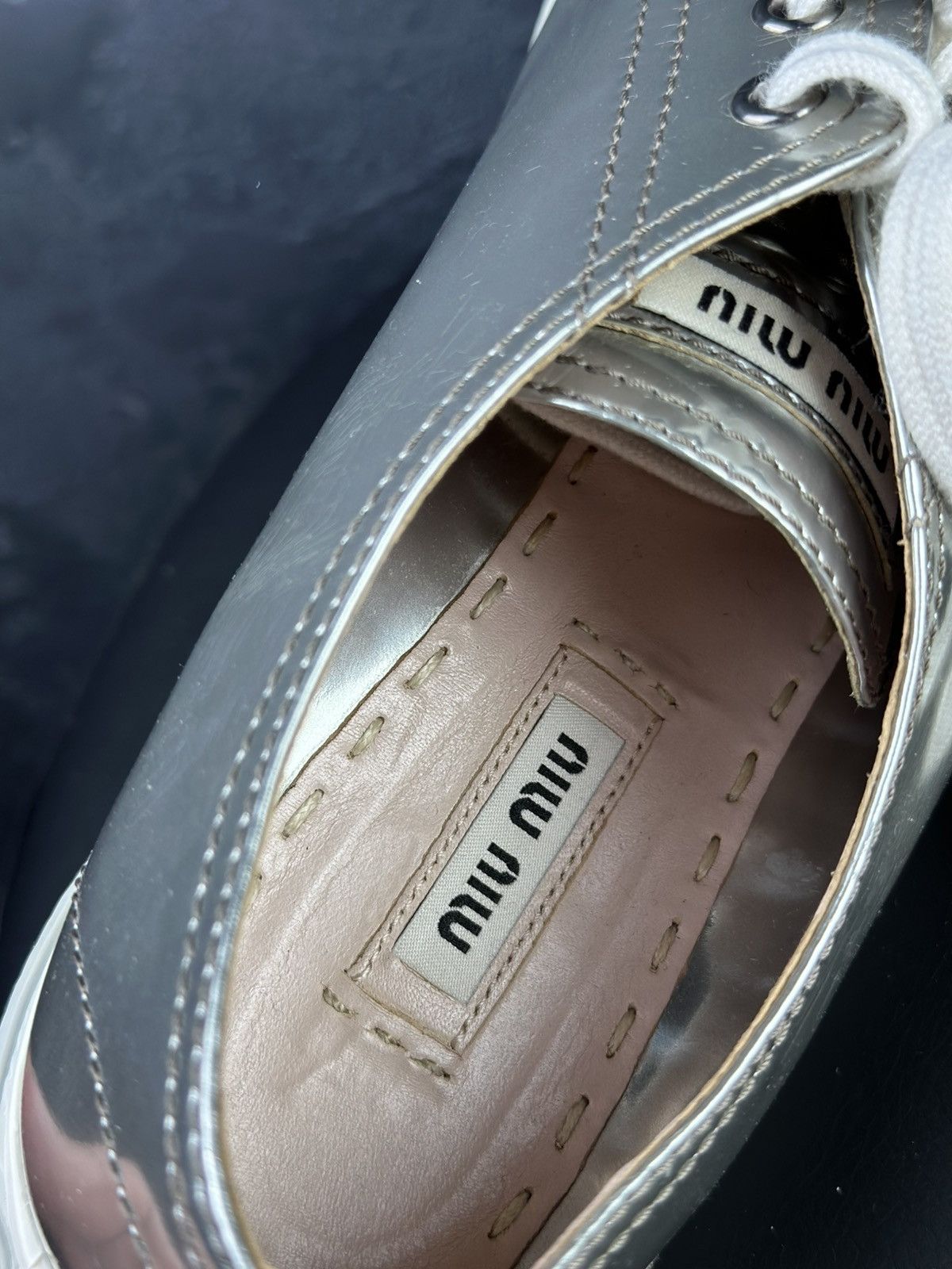 Miu Miu Miu Miu Silver Patent Leather Crystal Low-Top Sneakers Size US 10 / IT 40 - 12 Thumbnail