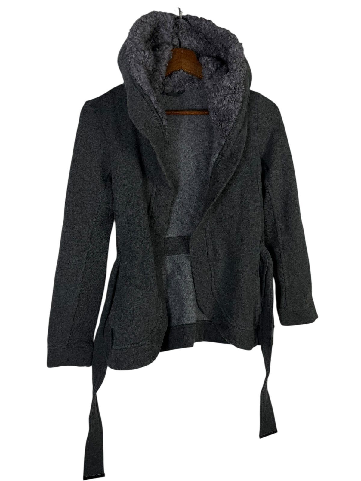 Armani Exchange Armani Exchange Faux Fur Hood Tie Belt Size XS / US 0-2 / IT 36-38 - 3 Thumbnail